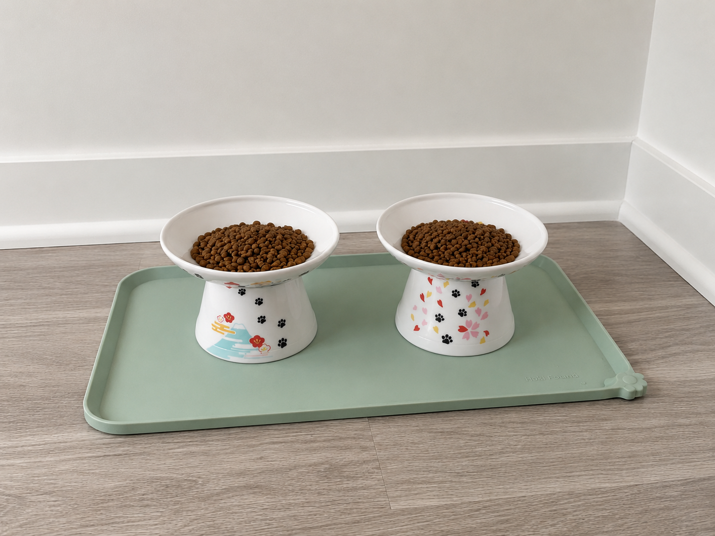 The Wide Cat Bowl That Finally Kept Food Off My Floor