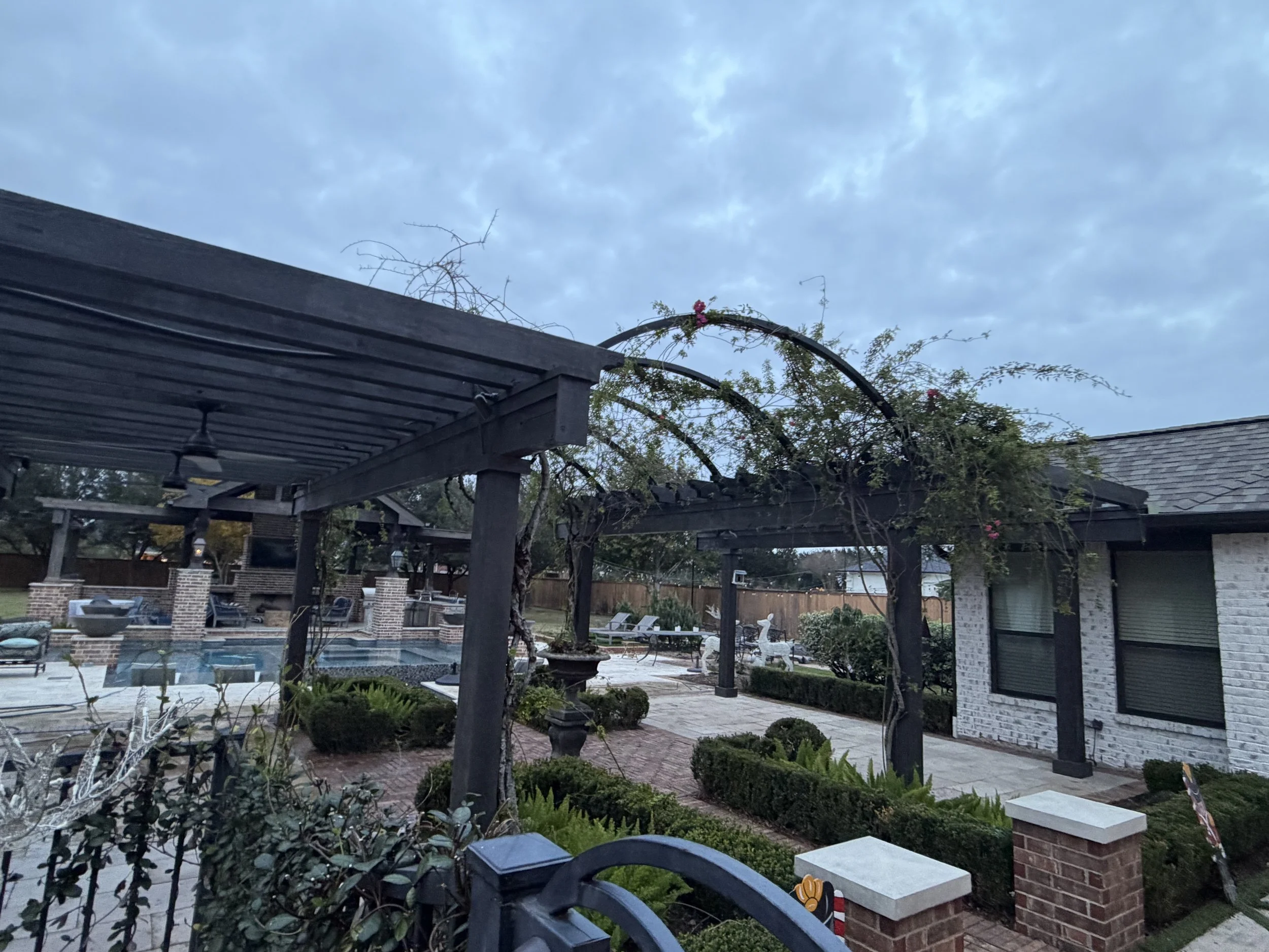 A backyard transformed into a natural, organic retreat. Oakline worked closely with the client to bring their unique vision to life, blending thoughtful design with quality craftsmanship.