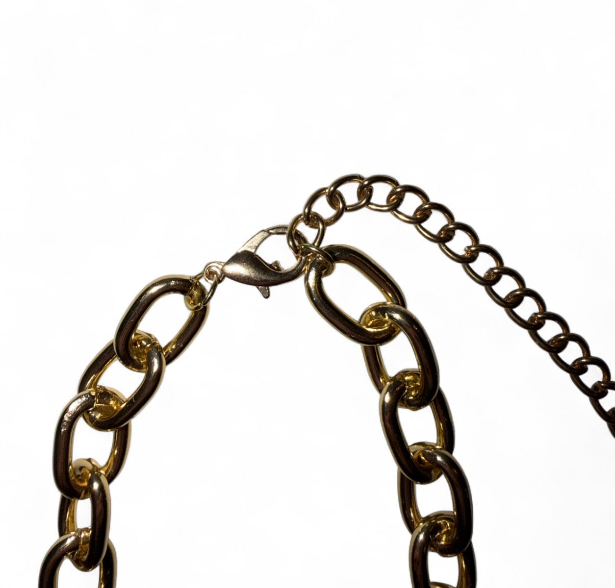 Golden Days Clasp.png