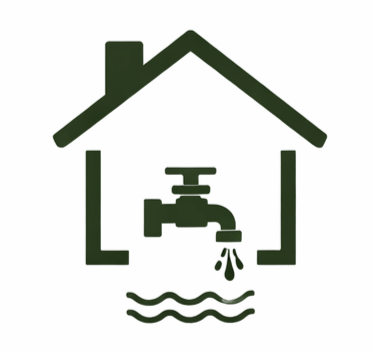 Casa con grifo de agua goteando y agua en el suelo.