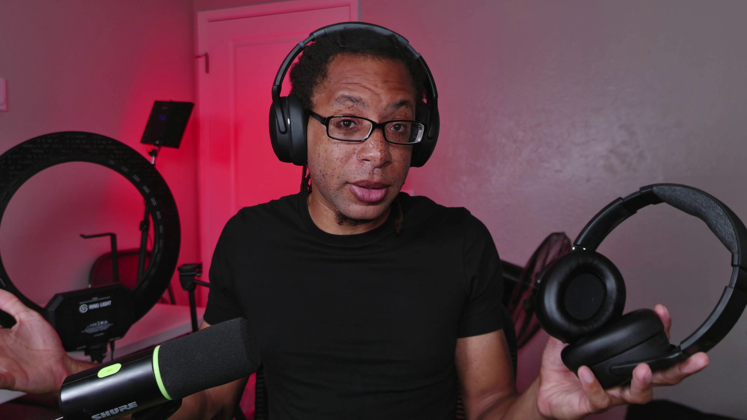 image holding skullcandy crusher evo and anc 2