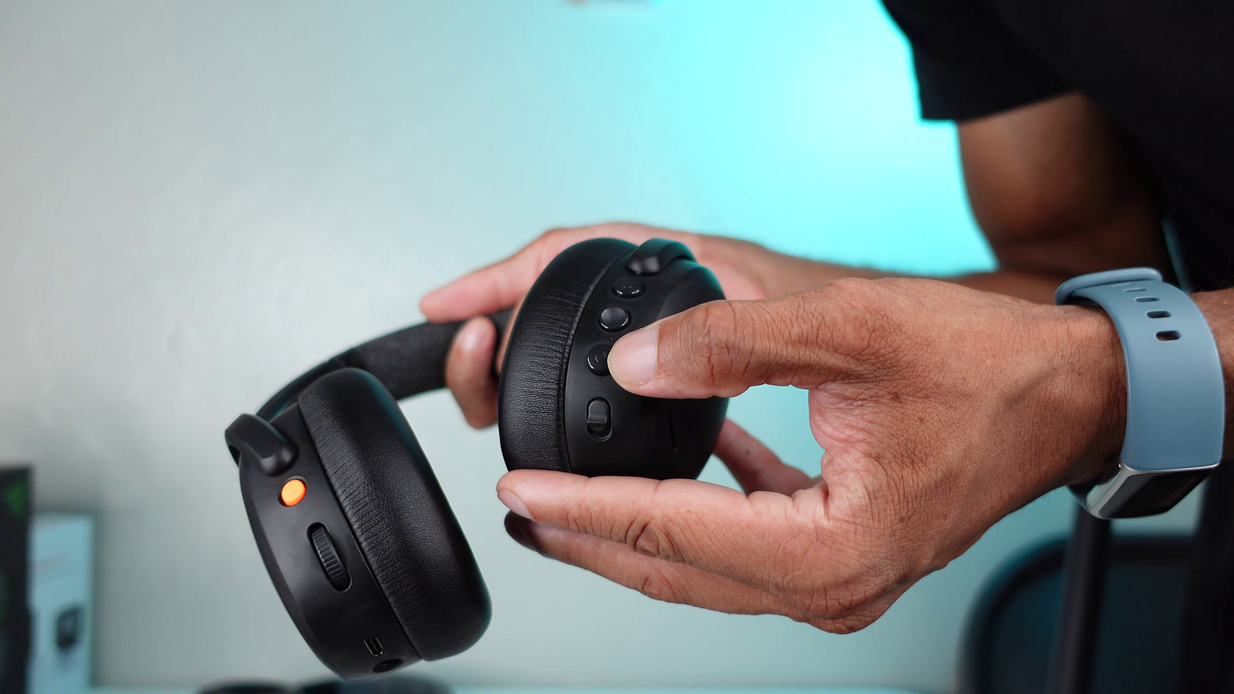 image showing the controls of the crusher anc 2