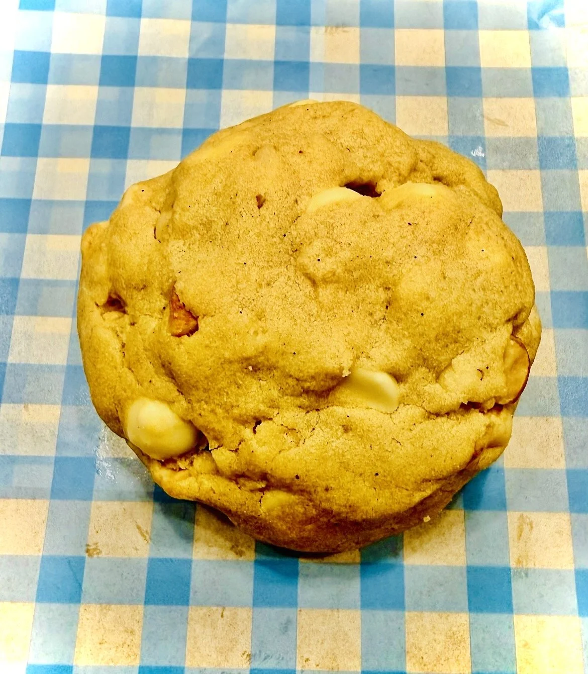 White Chocolate Macadamia (Four Count)