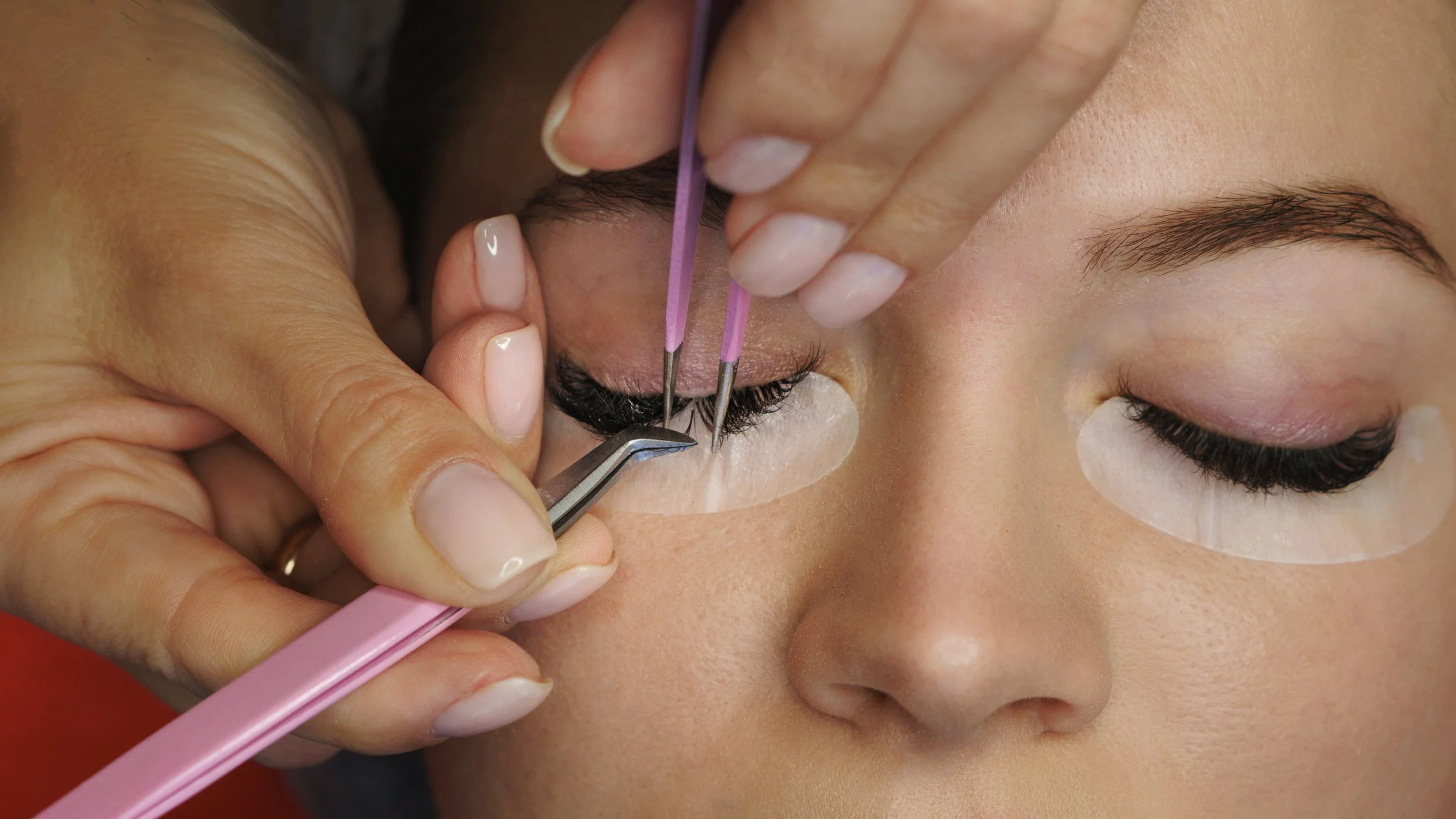 Eye Lash Extensions