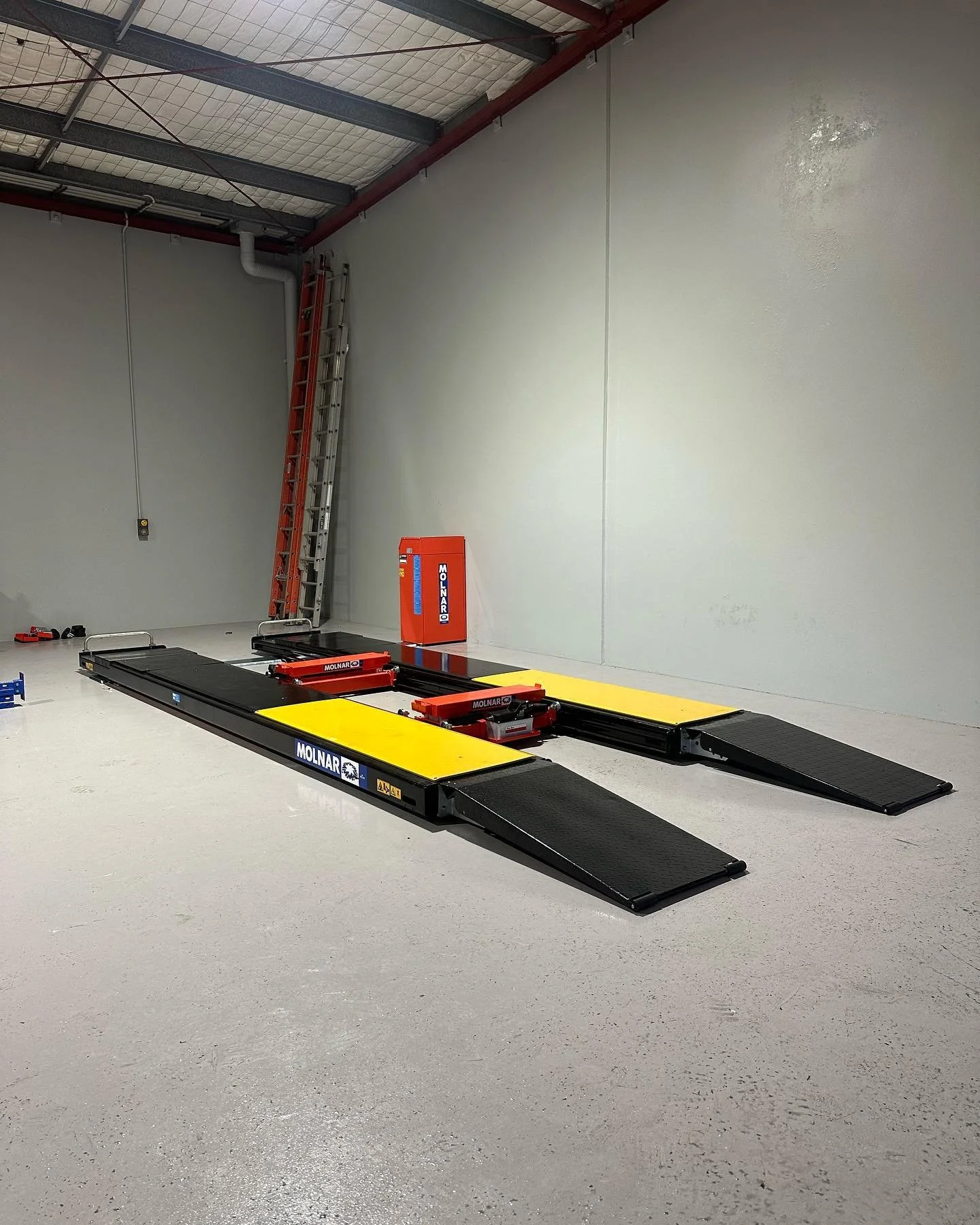 2x New Molnar 5.5T Alignment scissors installed in 2 of RACQ&rsquo;s new workshops.