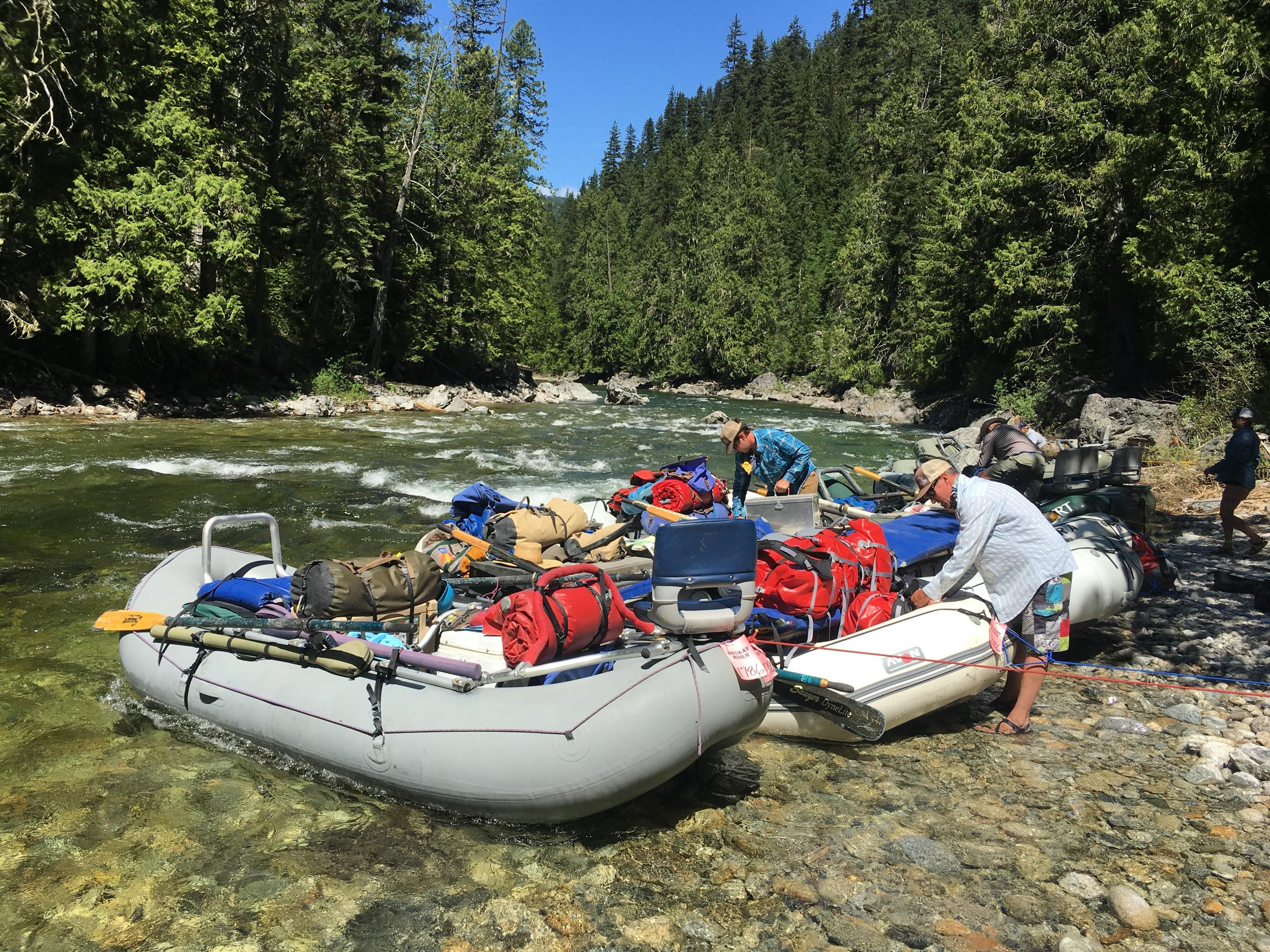 When packing a raft, every inch of space matters! Make sure your bag is taking up one of those inches this summer. ☀️🚣
&bull;
&bull;
&bull;
#idahorafting #selwayriver #multidayrafting #rafting #bookrafting