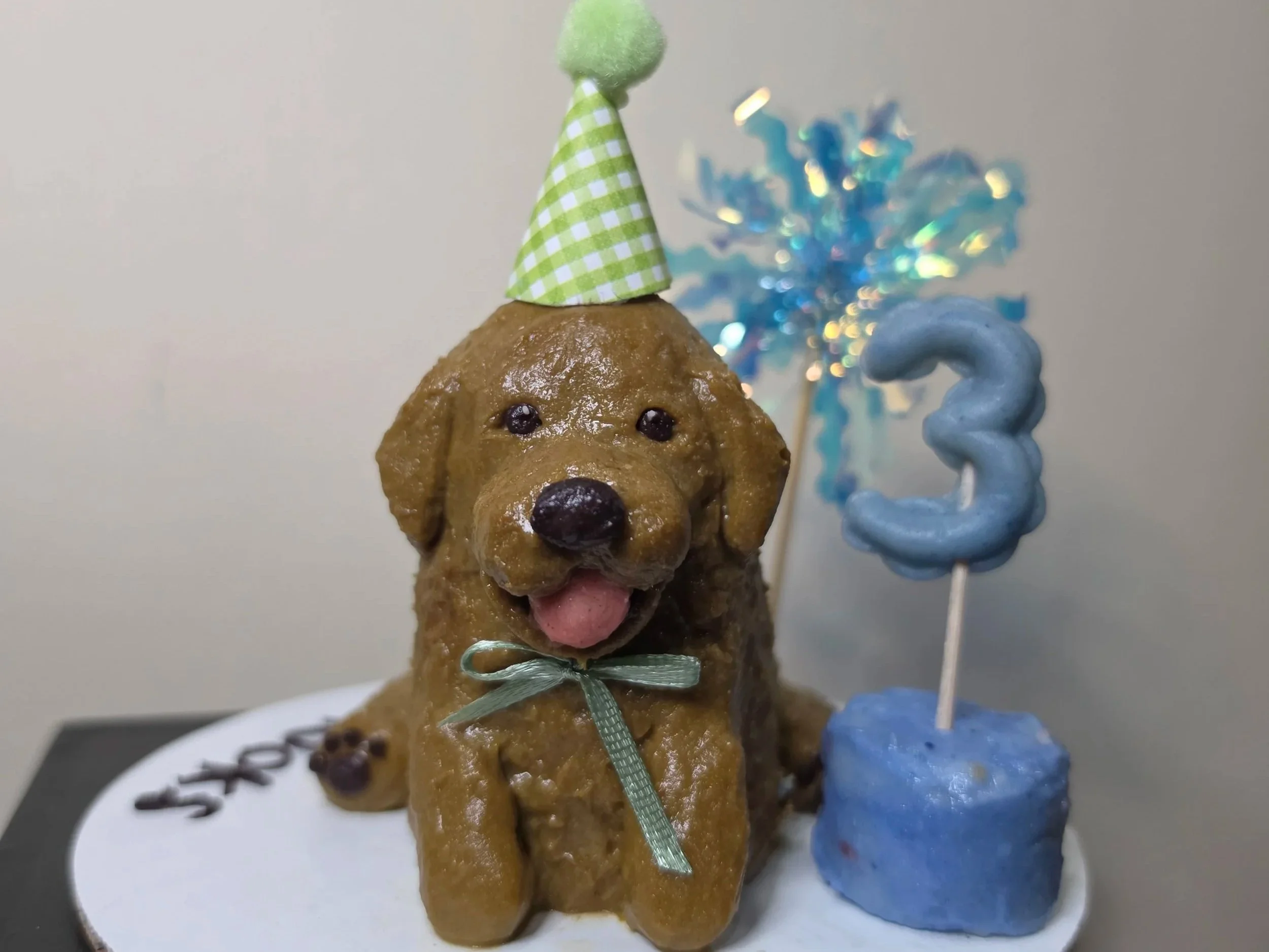🐾 Mini Me Pompi Cake