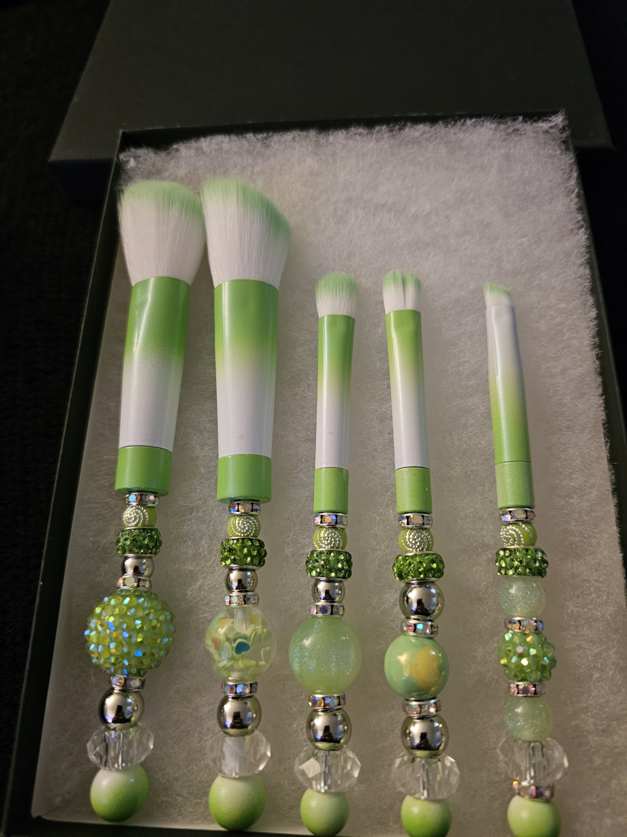 Light Green and White Full Makeup Brush Set