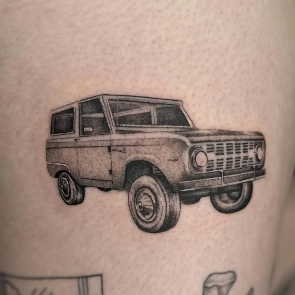 aotats_custom_bronco_micro_realism-scaled.jpg