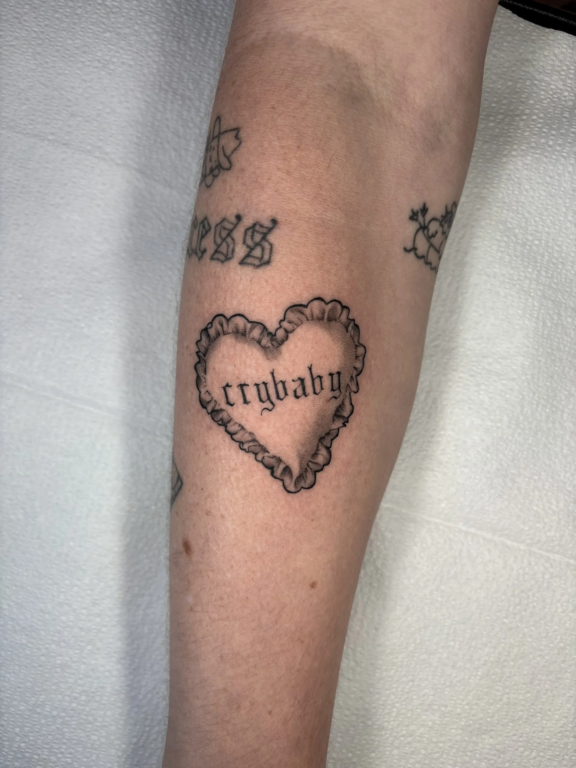 crybaby_heart_pillow_fineline_micro_realism-scaled.jpg