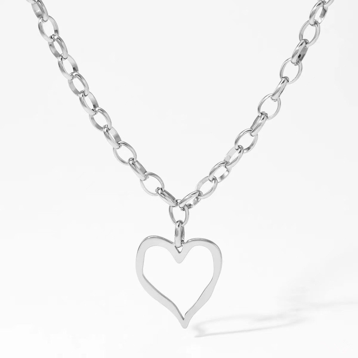 Heart_Necklace_Silver.jpeg