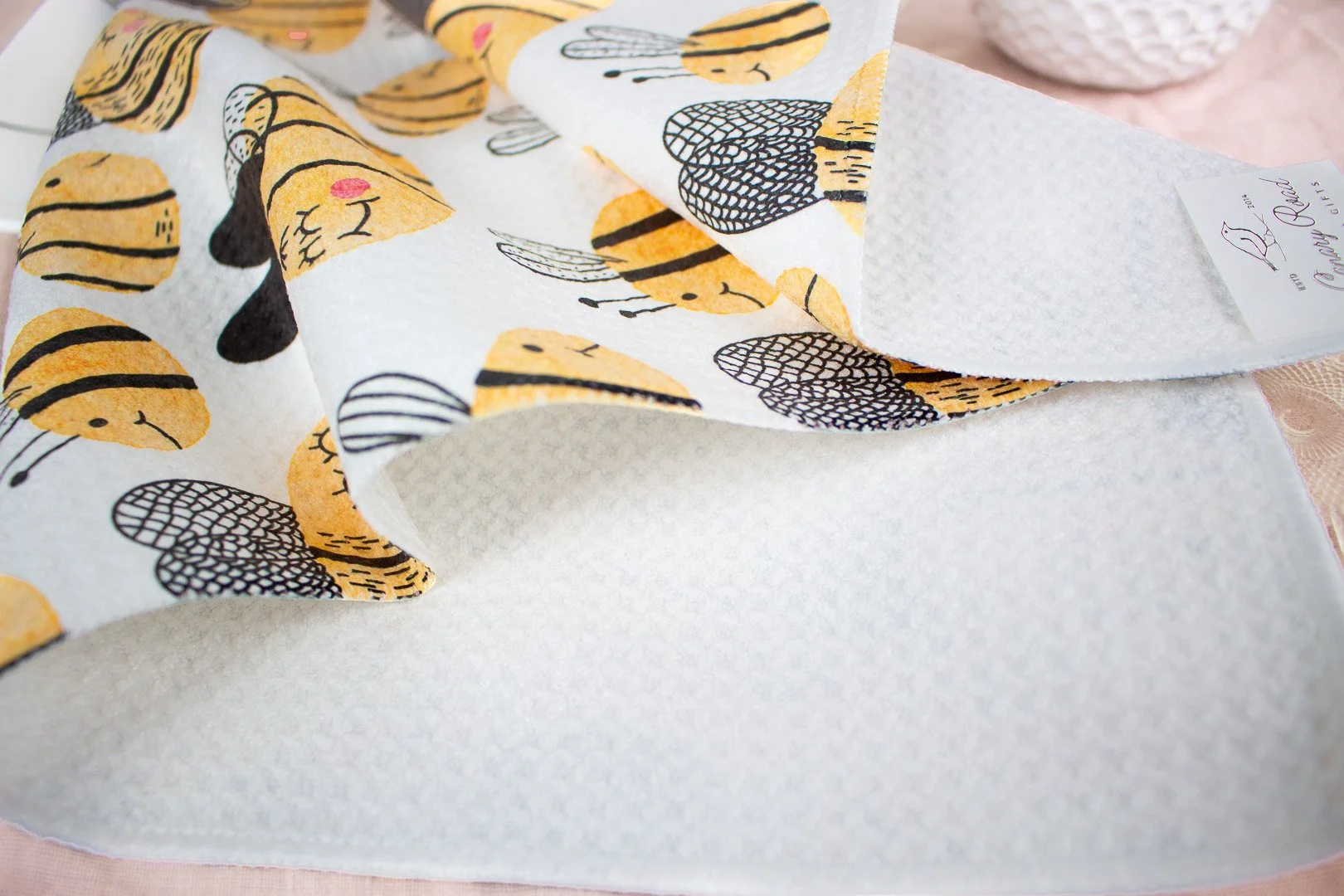 honey_bee_towel_4.jpg