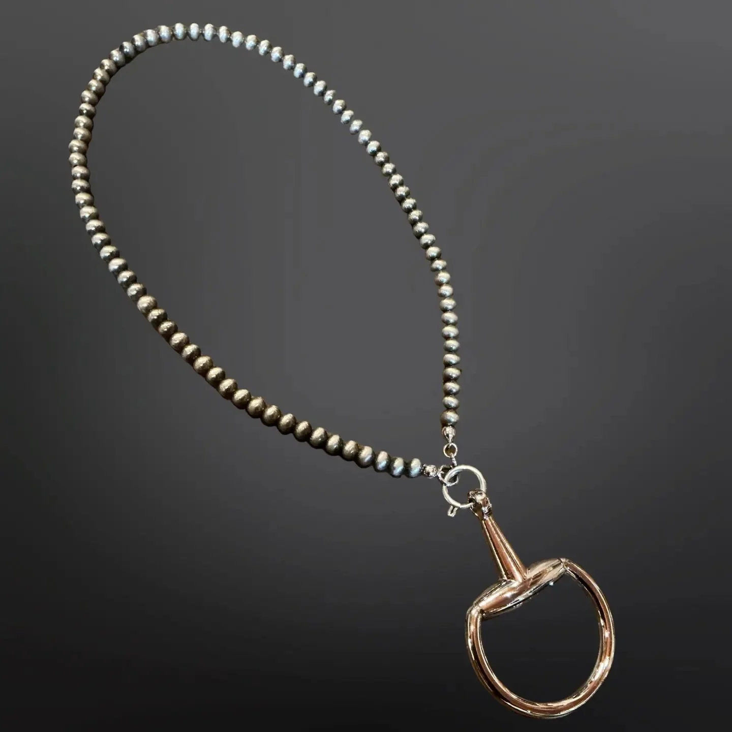 stainless_steel_snaffle_bit_necklace_western_pearl_1.jpg