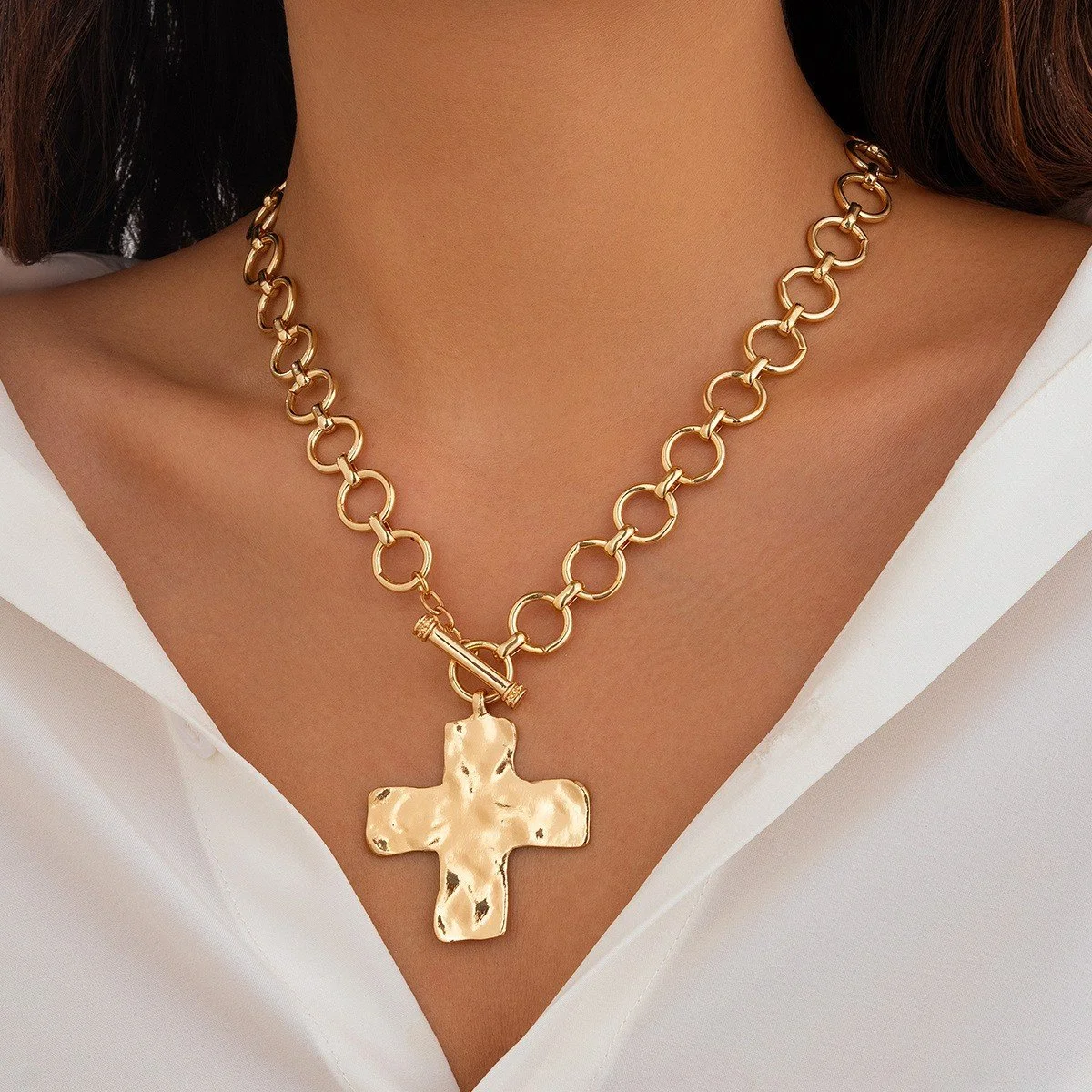 Hammered_Cross_Necklace_Gold_1.jpeg