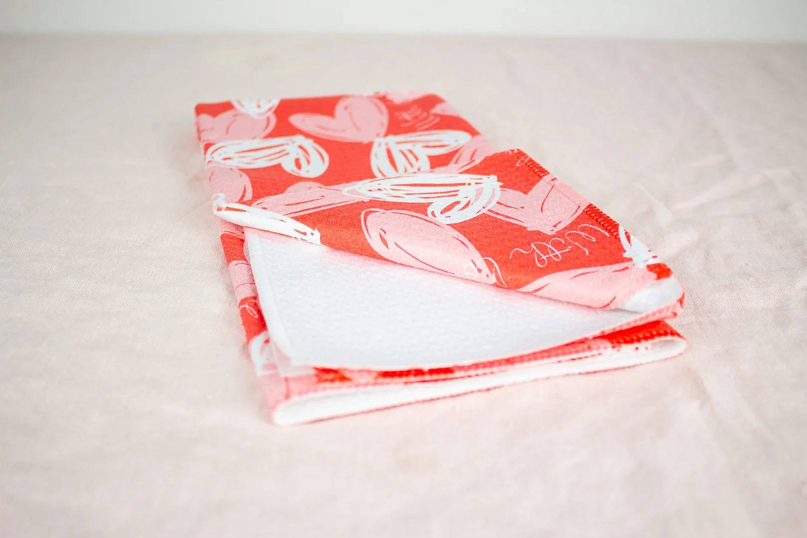 red_valentine_towel_3.jpg