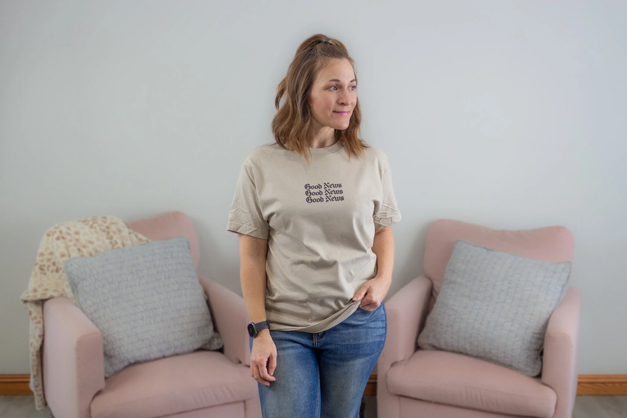 Good News - Jesus is King Tee