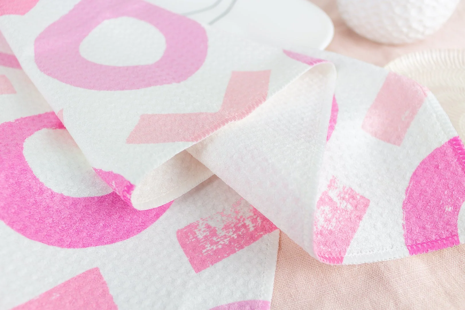 xoxo_towel_7.jpg