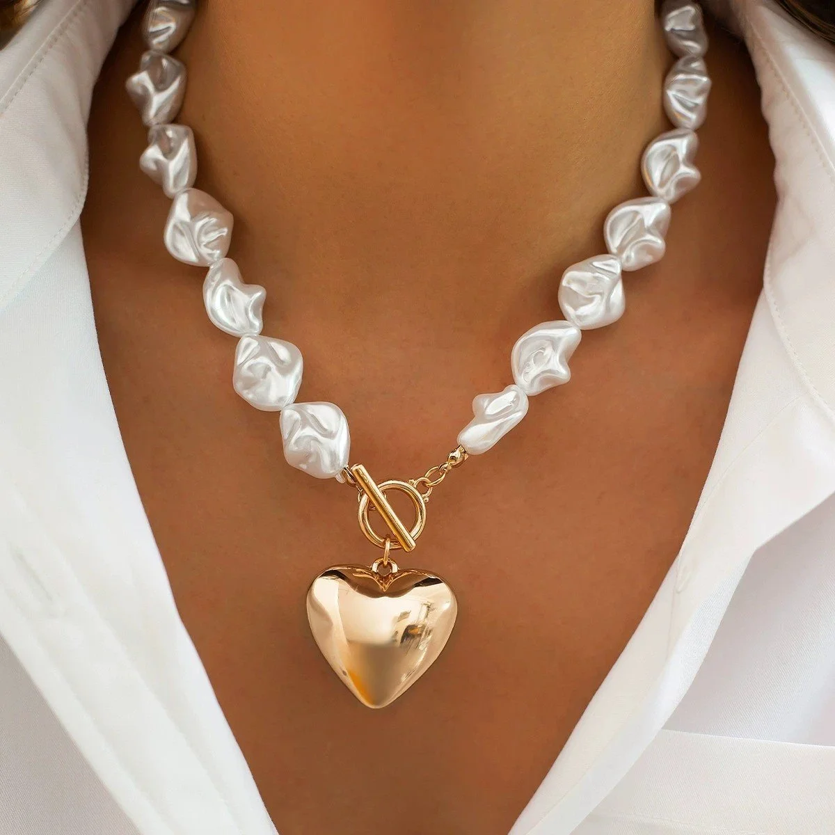 Pearl_Beaded_Heart_Necklace_1.jpeg