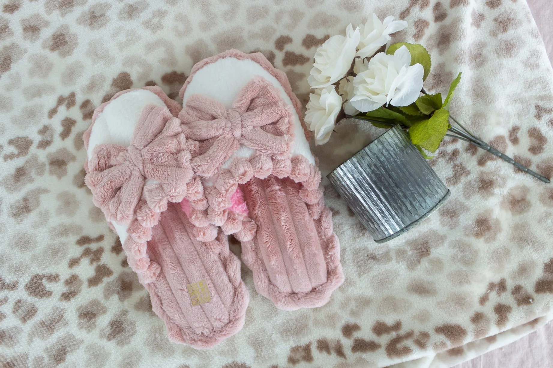 Bow Plush Slippers