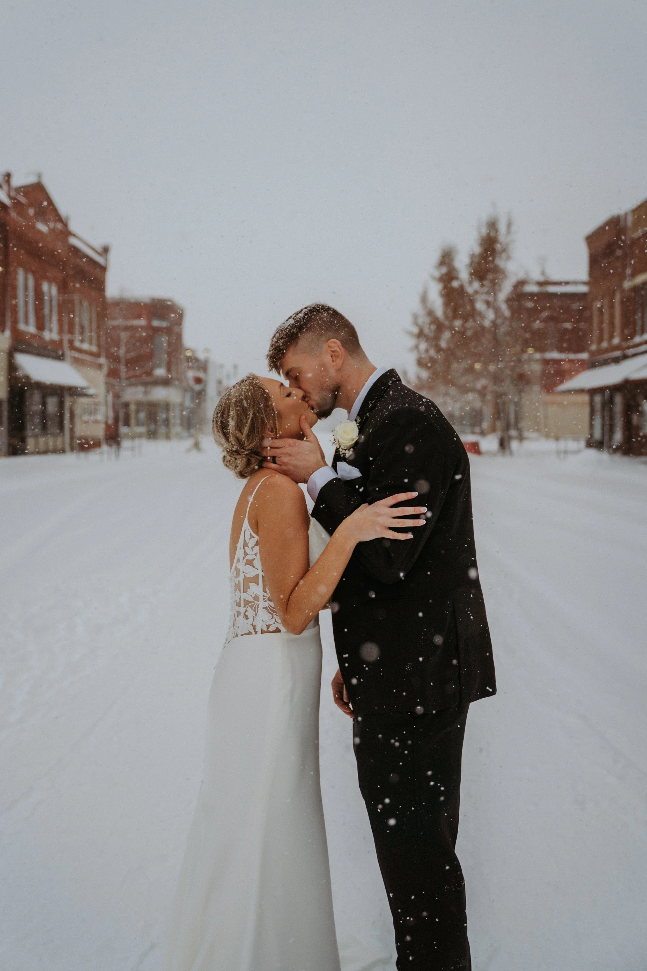 Des Moines wedding photography — candid bride and groom portrait