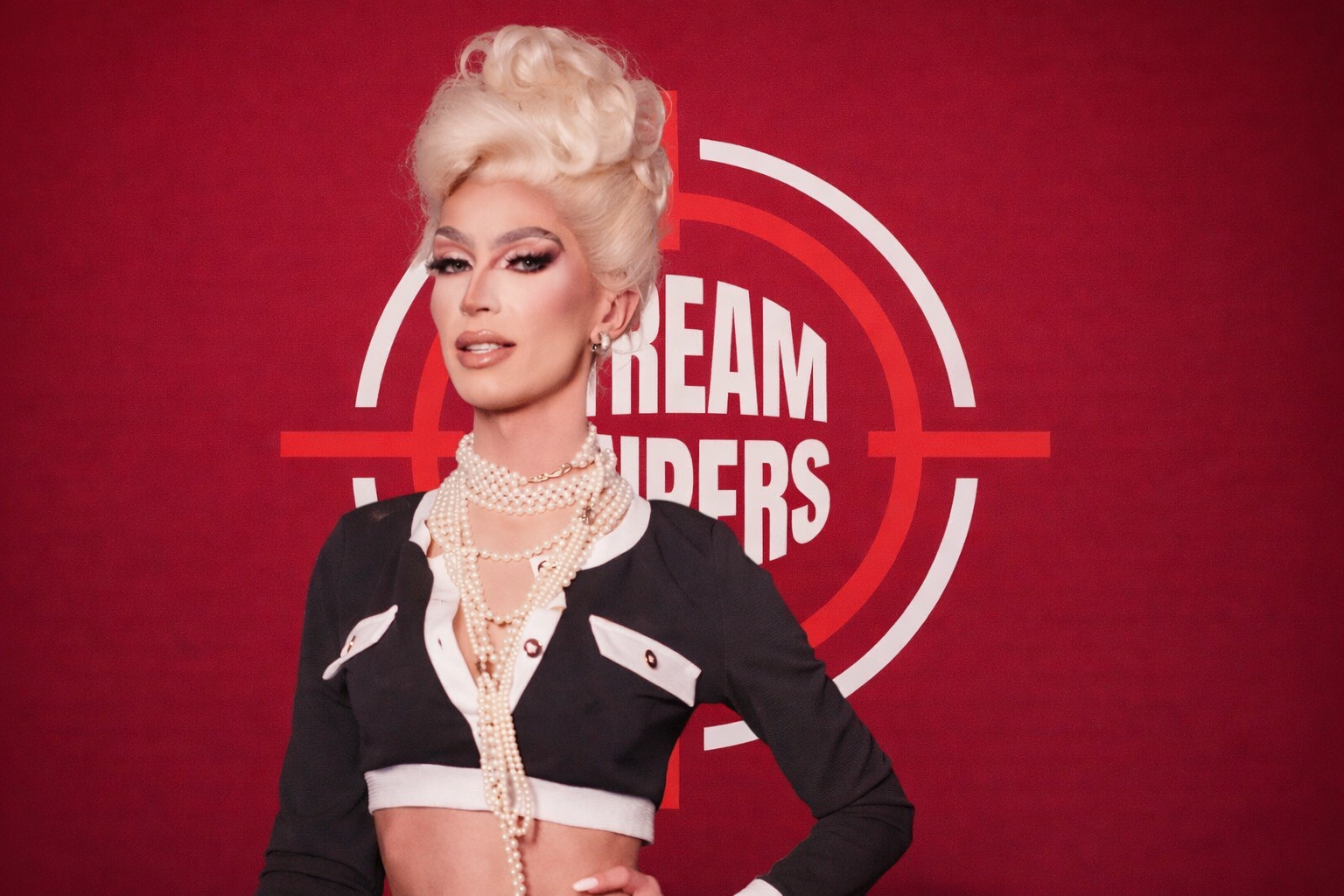 A NIGHT IN GAY HEAVEN