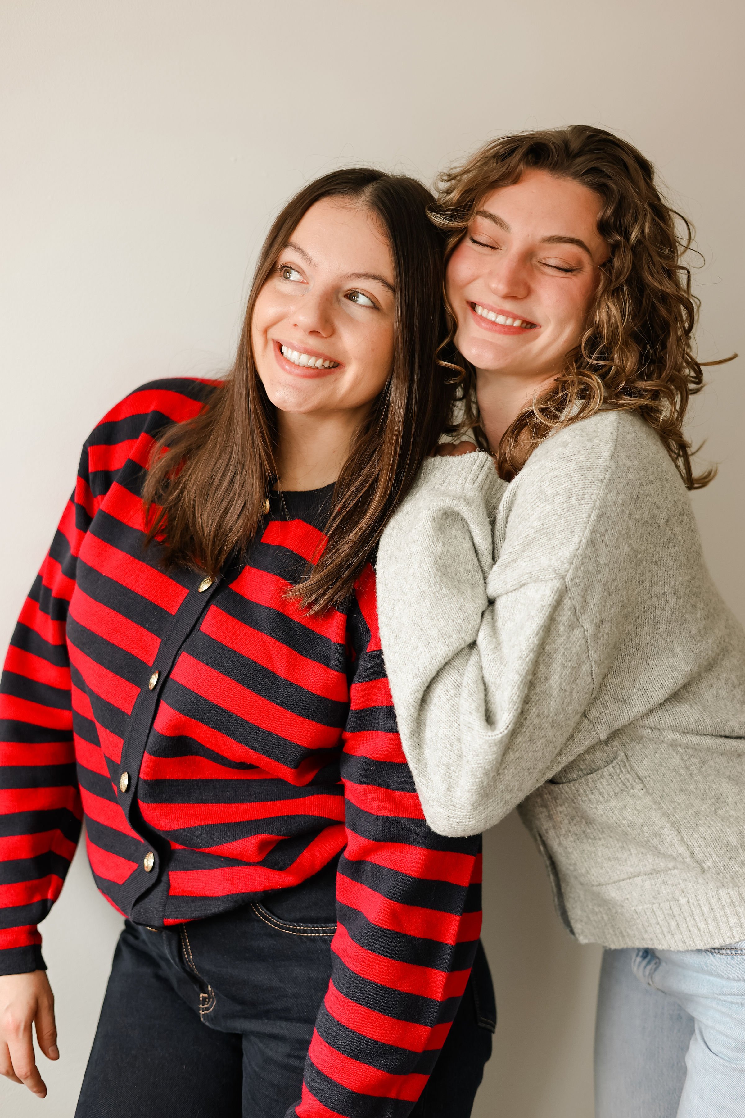 Sarah Tkalec and Julia Young social media managers, content creators in canada