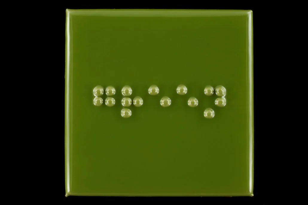 Green, 2019
Gesso, paint, plastic, mixol, resin on canvas
6″ x 6″ x 2.5″