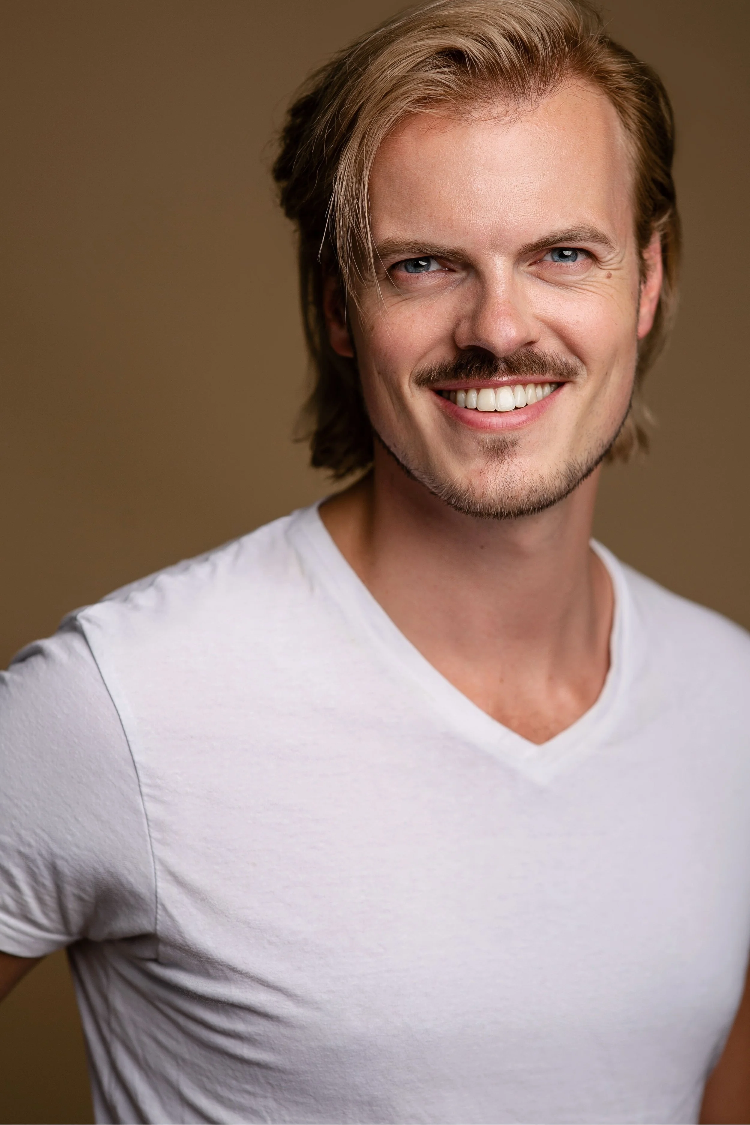 MAX ADAM HEADSHOT 2000x3000 10.jpg