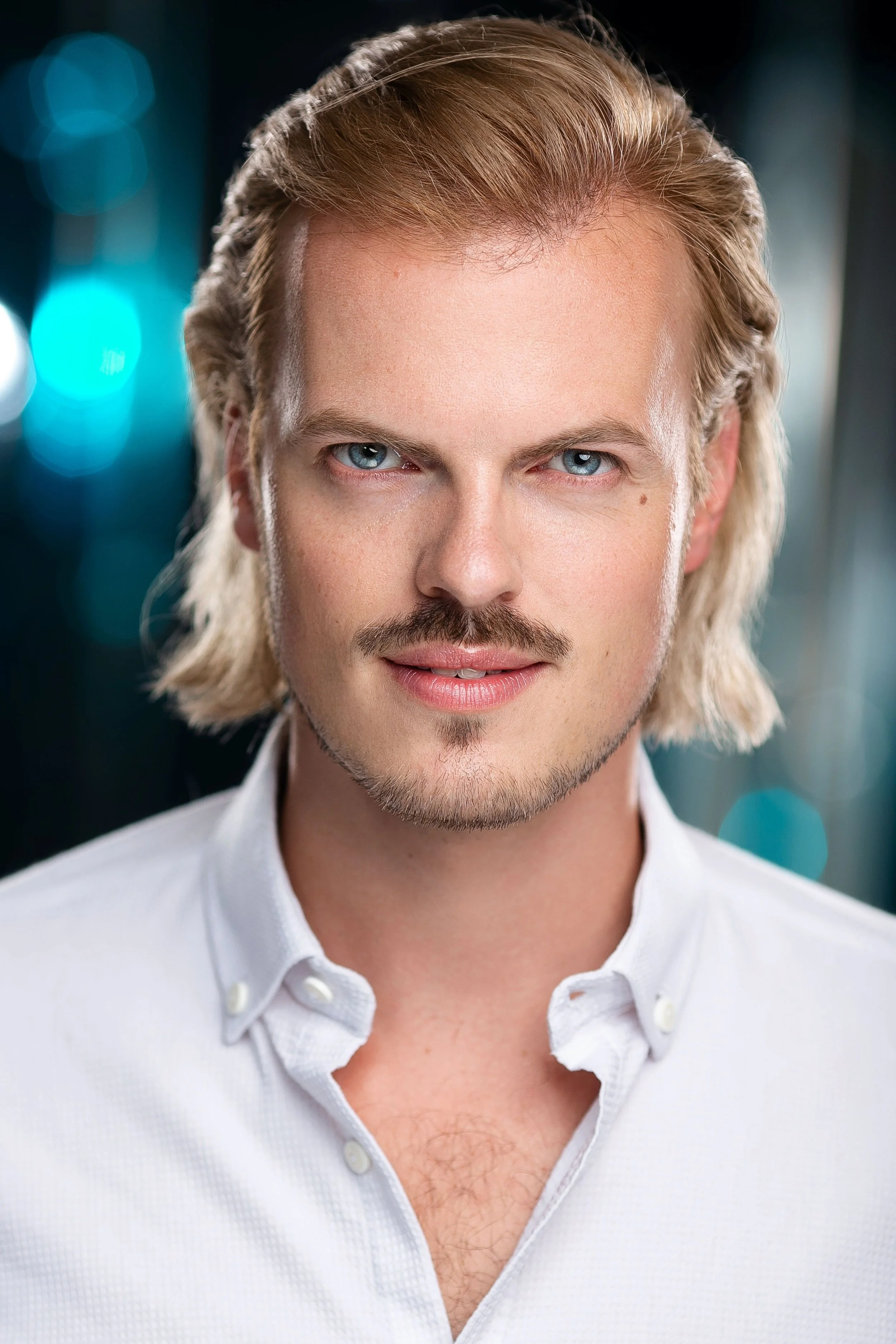 MAX ADAM HEADSHOT 2000x3000 18.jpg
