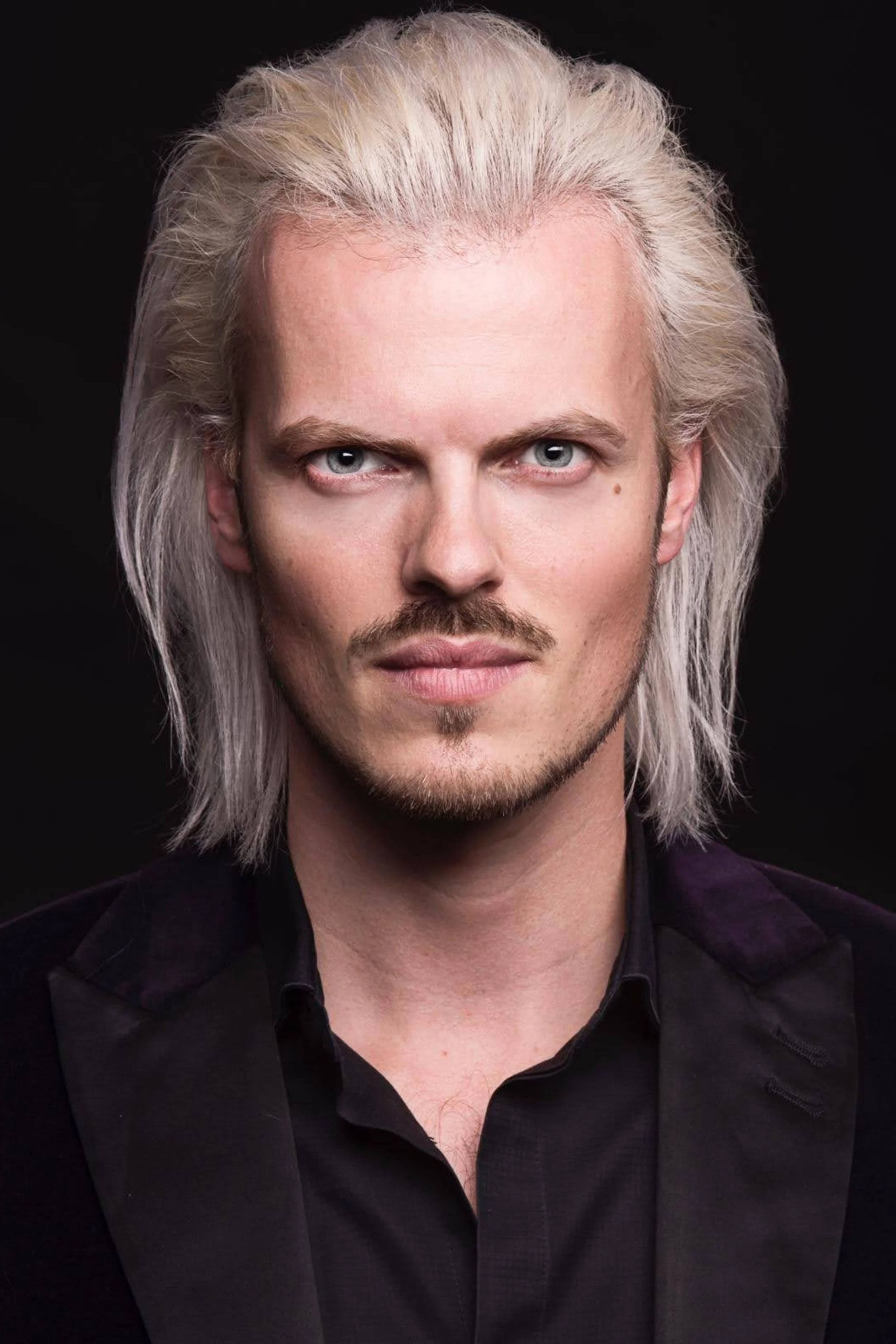 MAX ADAM HEADSHOT 2000x3000 22.jpg