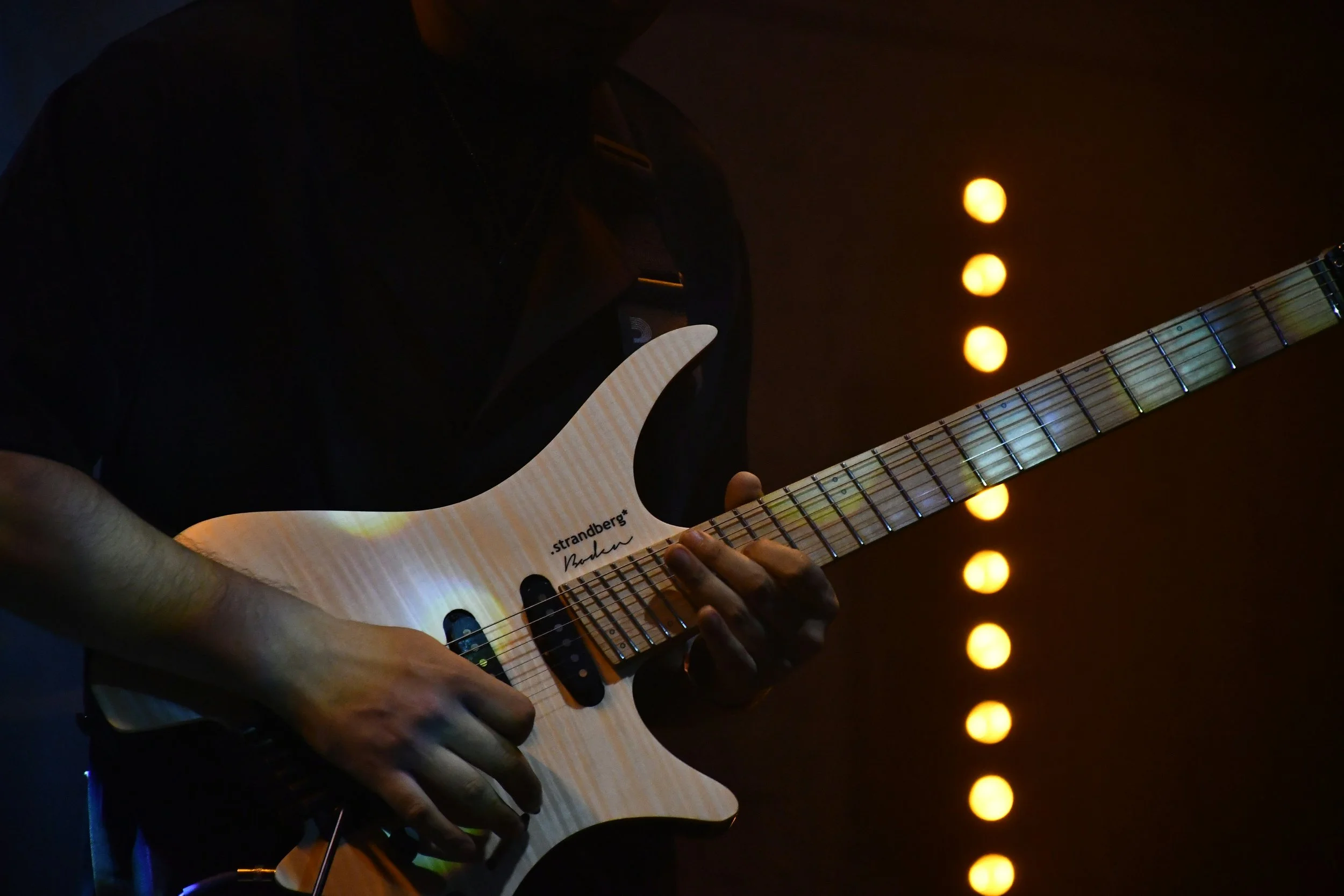 Hand-Rolled Fretboard Edges