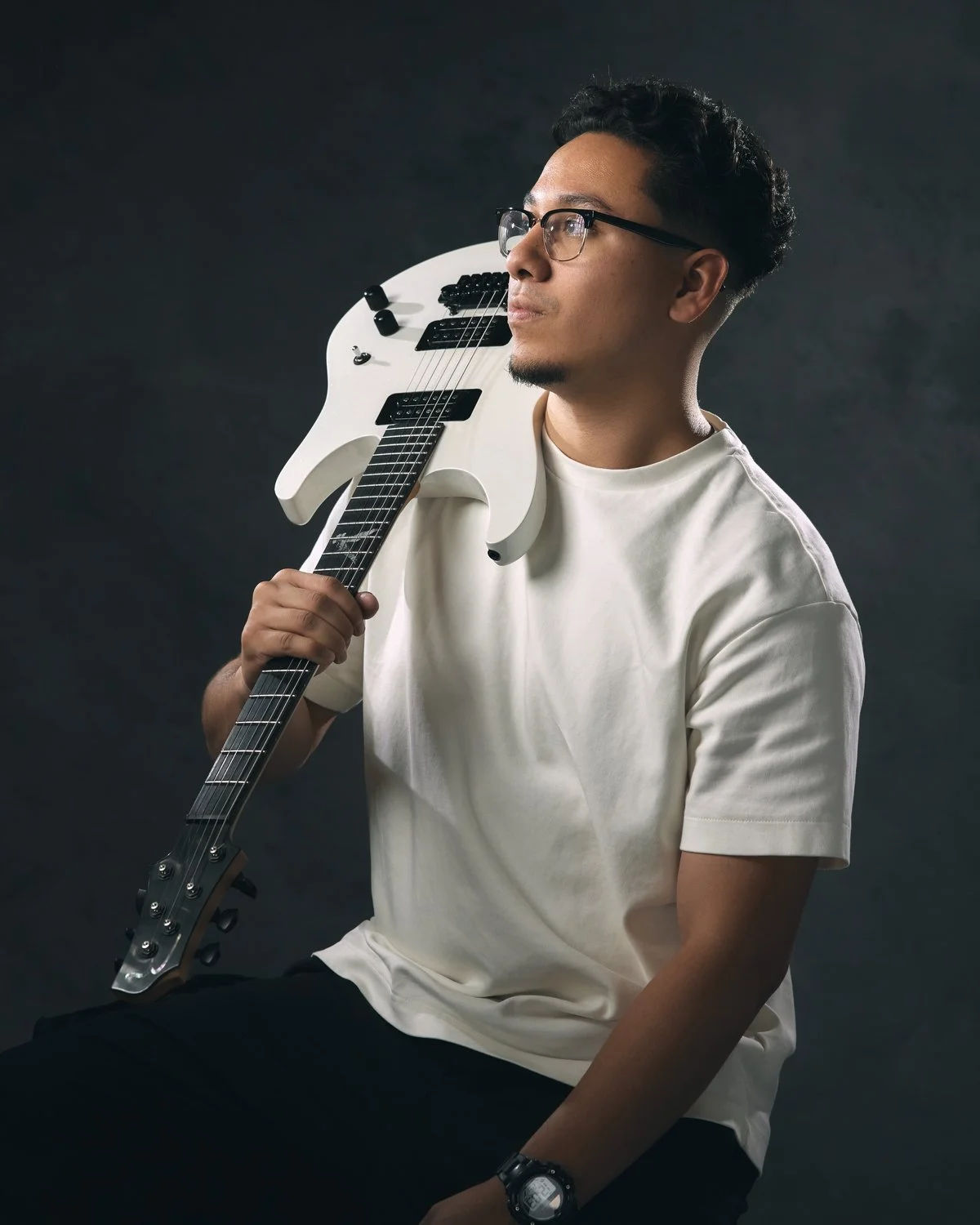 Professional electric and acoustic guitar intonation and setup at Ironwood Guitar Shop.