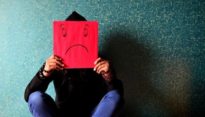 9 Ways You're Sabotaging Your Happiness
