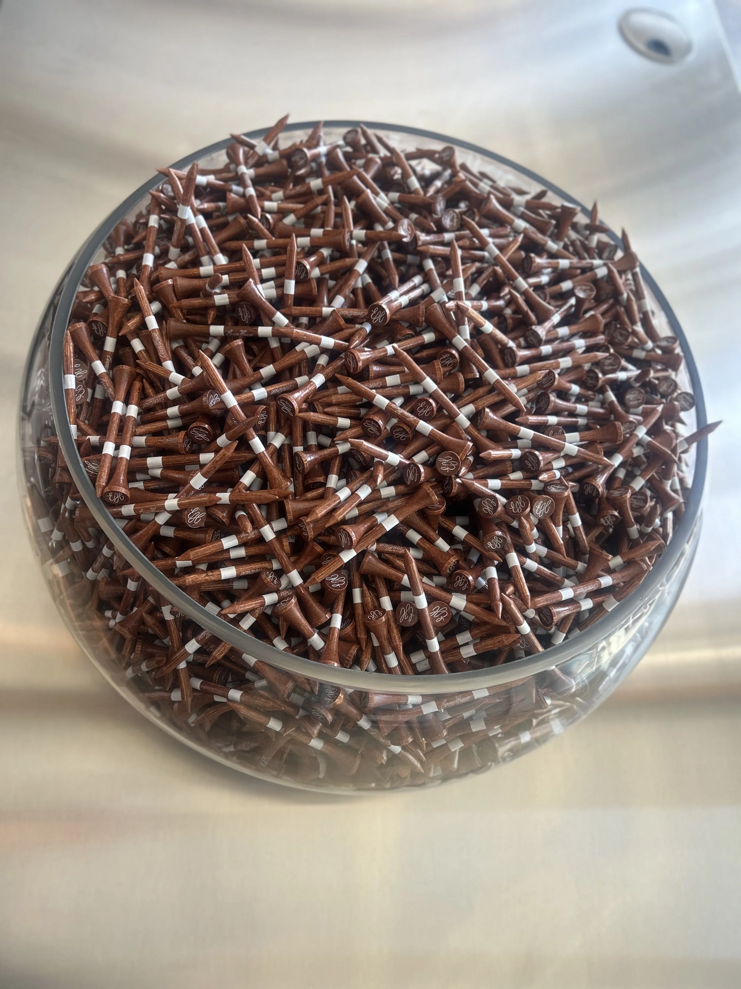 Styling and visual sourcing and direction across food and consumer products, creating modern, editorial imagery that elevates brand experiences and storytelling across digital, hospitality, and retail platforms. 