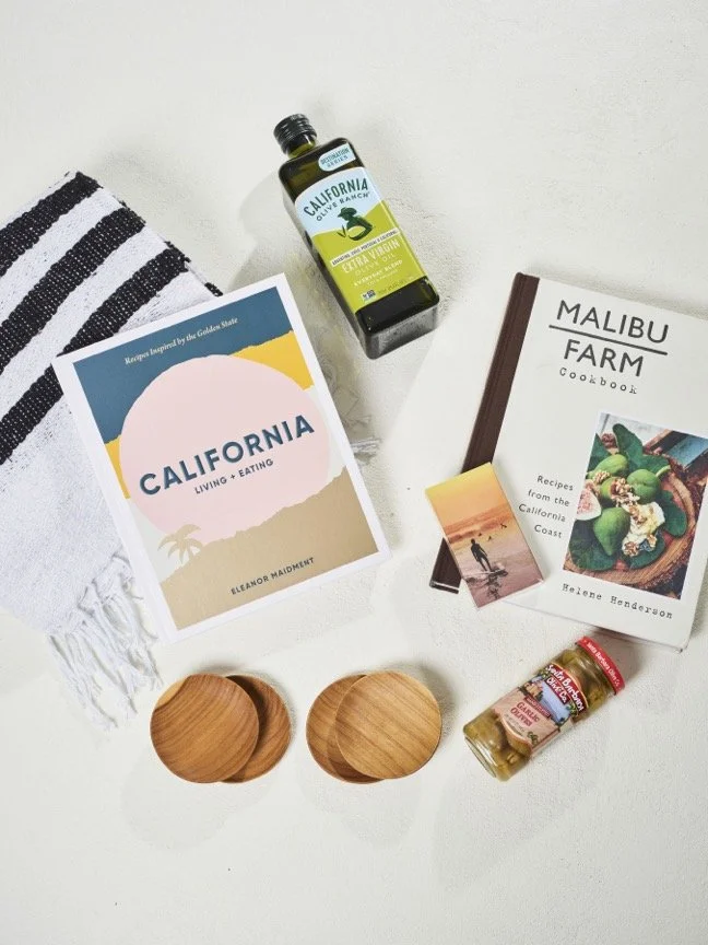 Product styling & Flat Lay composing, elevating consumer goods, through modern, editorial visuals designed for brand's e-commerce and digital use. 