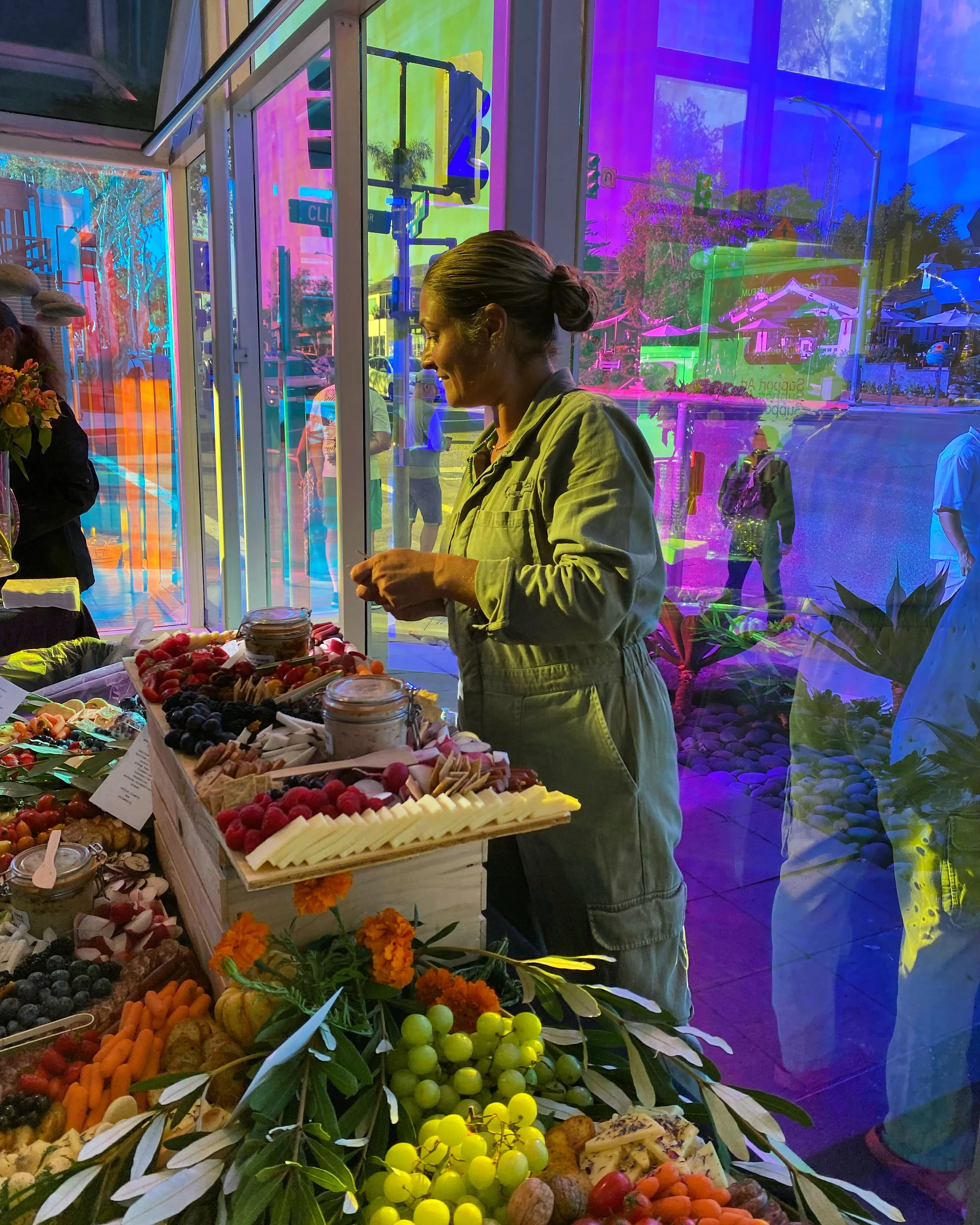 CLIENT: LAGUNA BEACH ART MUSEUM Catering and event concept creation, delivering design-forward food experiences through thoughtful menus, visual presentation, and seamless execution for private, brand, and community-driven events and gatherings. 