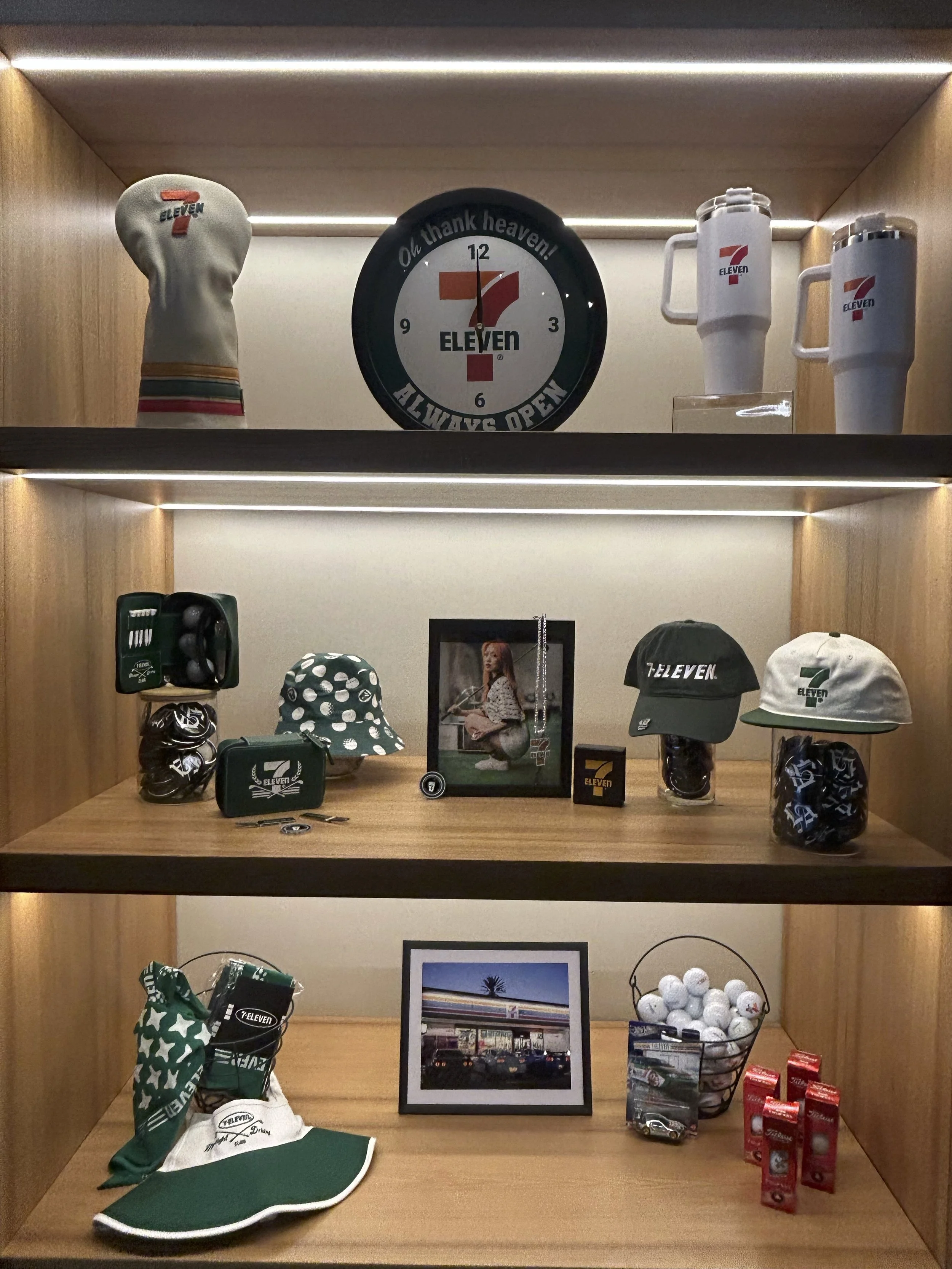 Visual Merchandising - LAGC x 7-ELEVEN Collaboration 