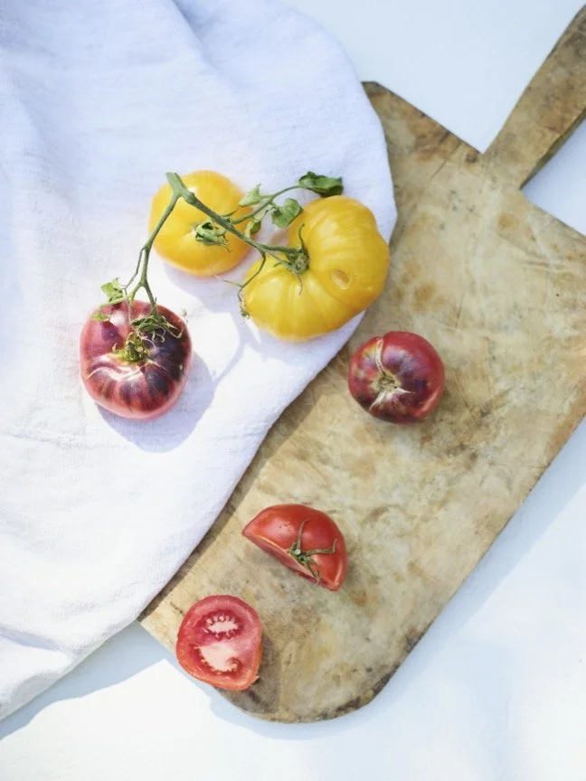 Food styling and visual installations, translating ingredients into editorial compositions, designed for hospitality, brand, and digital storytelling. 