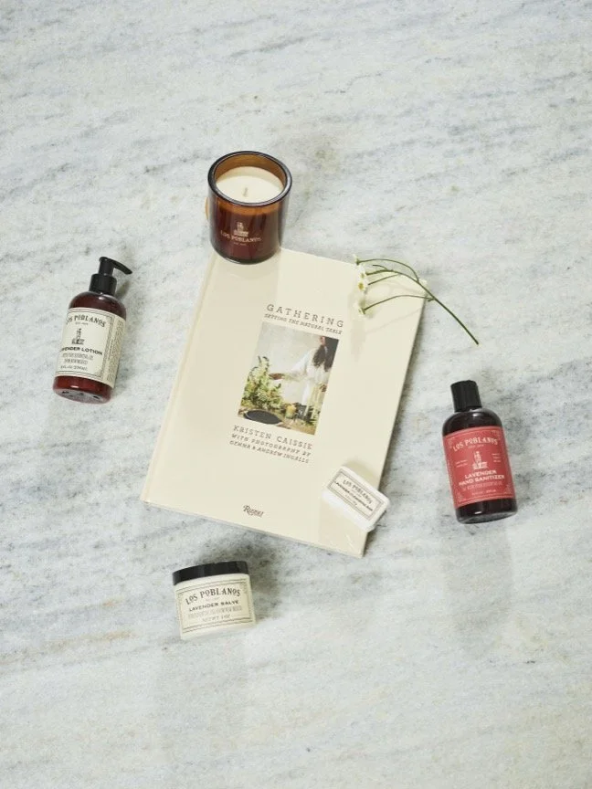 Product styling and flat lay composing, elevating consumer goods through modern, editorial visuals, designed for brand's e-commerce and digital use. 