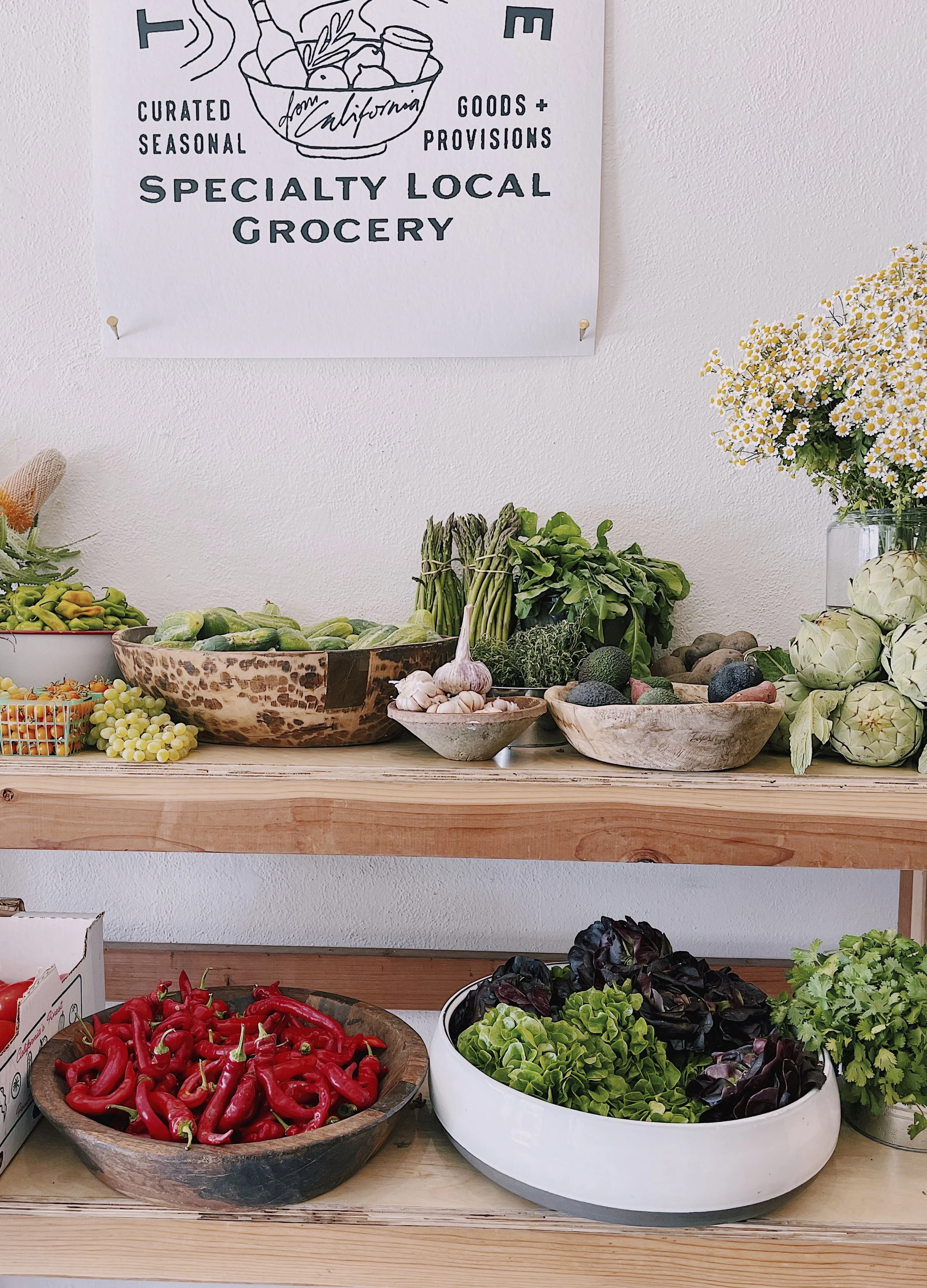 Food styling and visual installations, translating ingredients into editorial compositions, designed for hospitality, brand, and digital storytelling. 