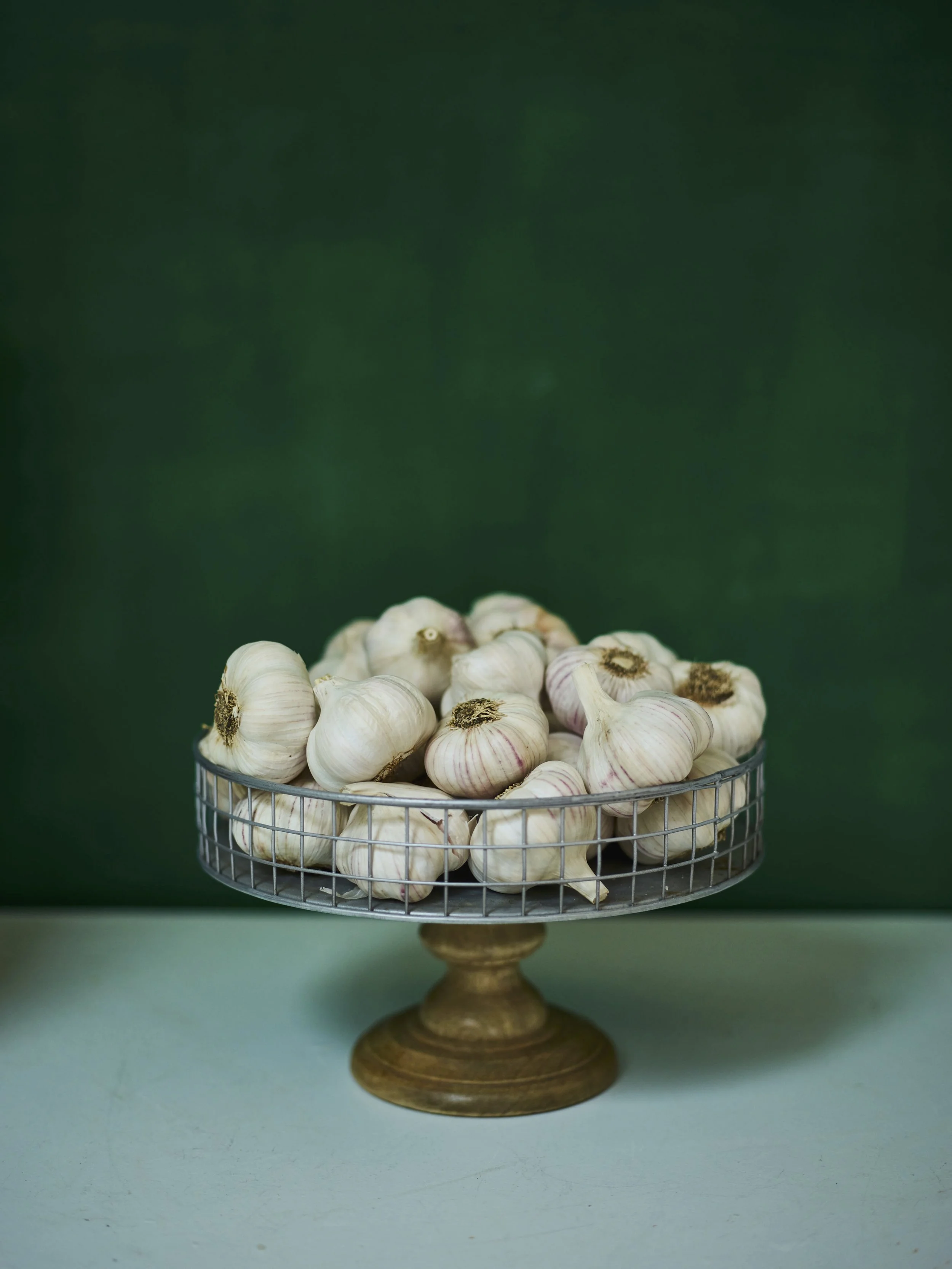 Food styling and visual installations, translating ingredients into editorial compositions, designed for hospitality, brand, and digital storytelling. 