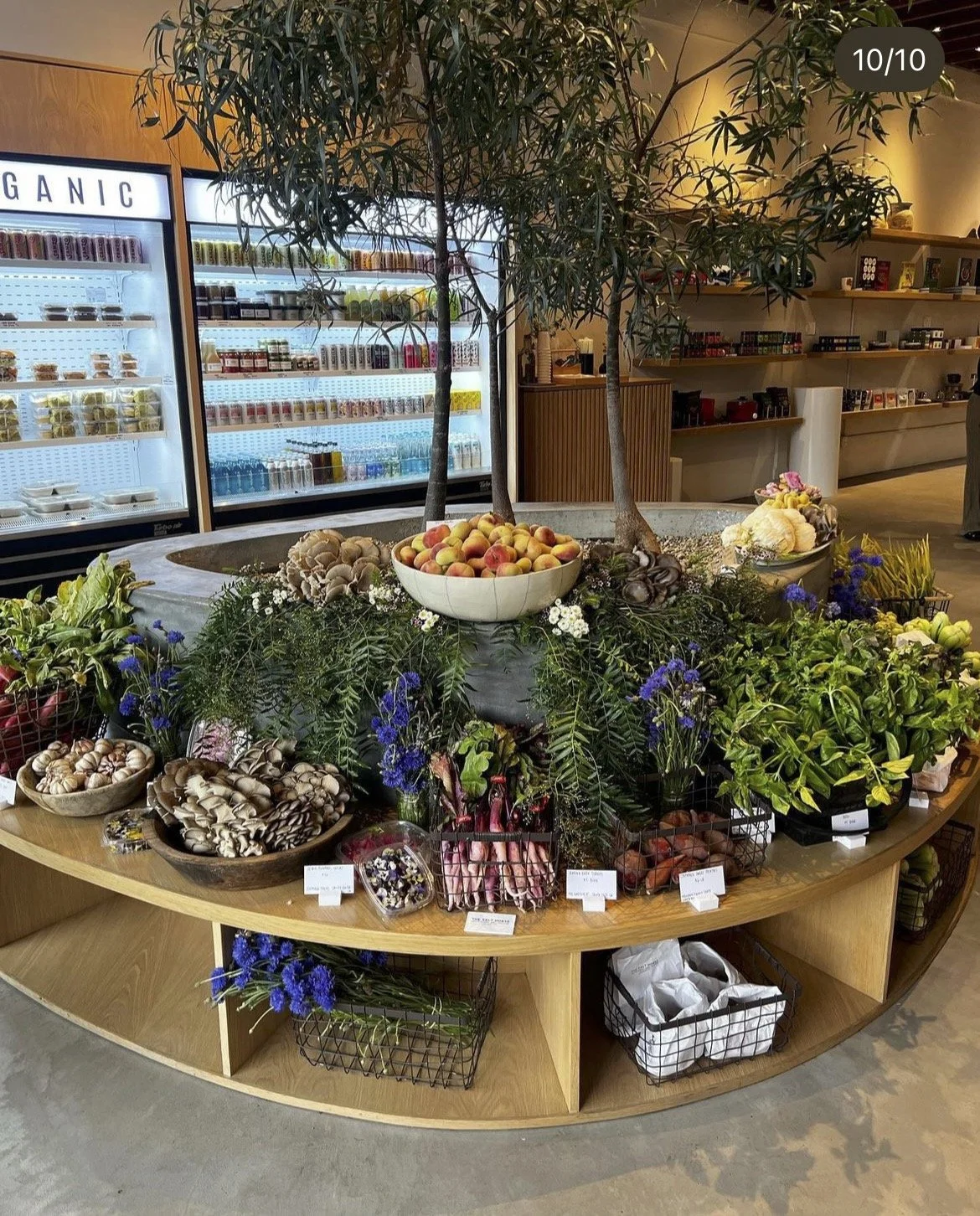 CLIENT: SUA x KINN 
Farm-to-table driven brand activations for internationally renown brands - transforming culinary design into immersive experiences that elevate brand moments. 
