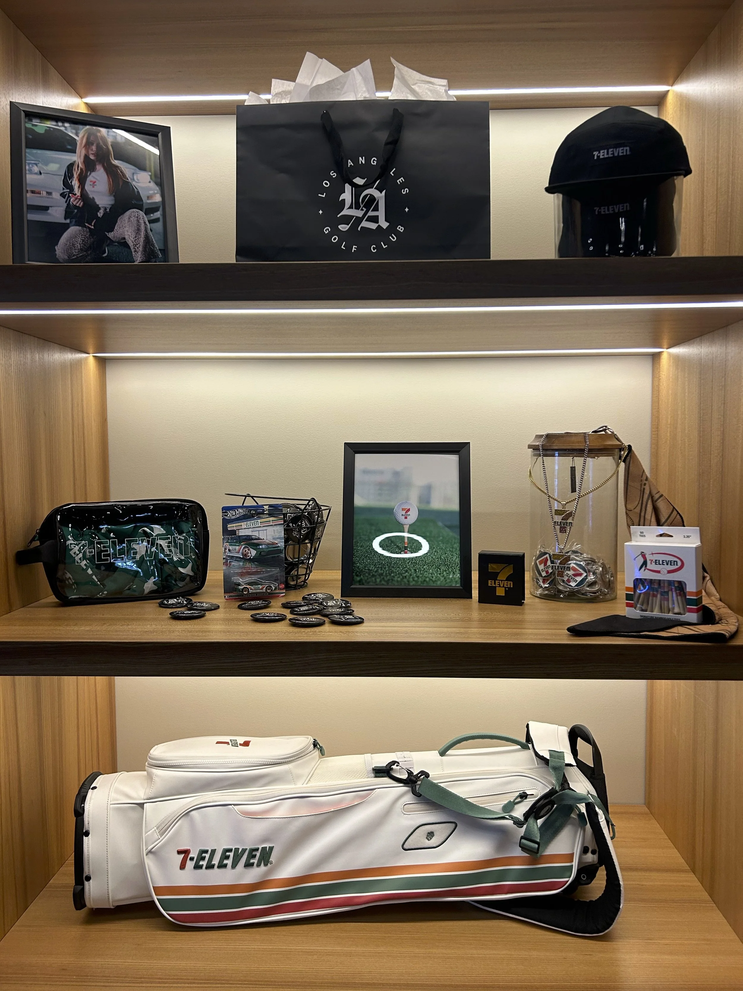 Visual Merchandising - LAGC x 7-ELEVEN Collaboration 