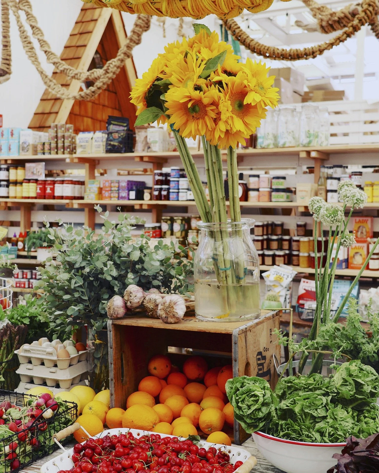 I design retail environments and product sets that transform every day products into elevated, editorial, and commercially successful brand experiences. 