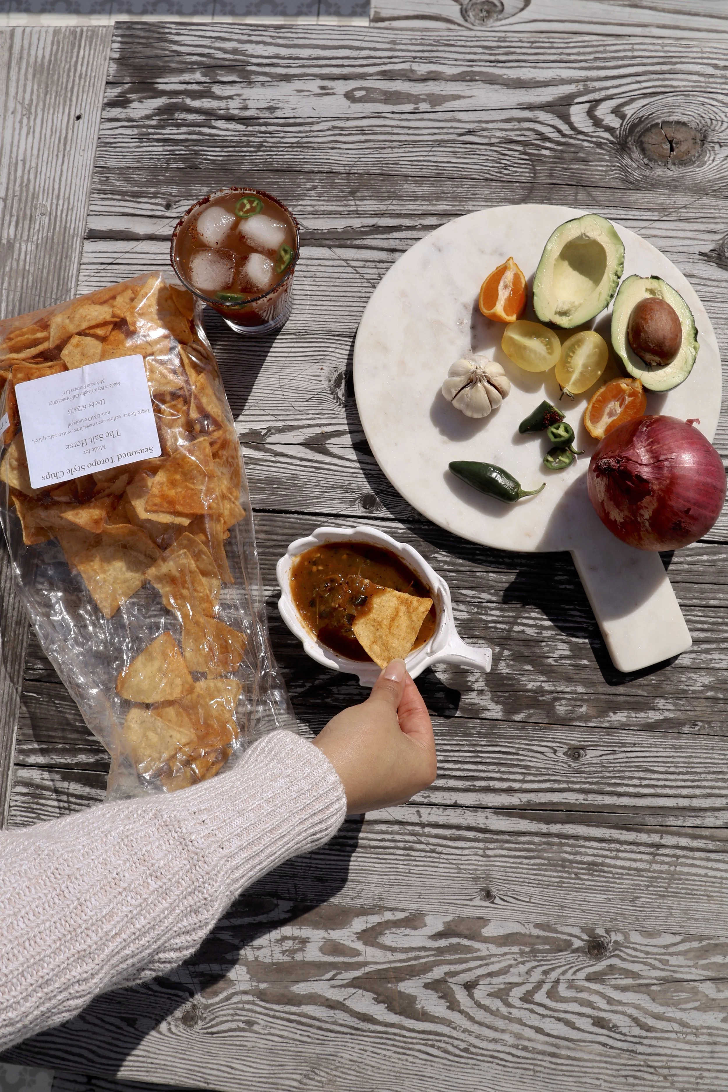 Food styling and visual installations, translating ingredients into editorial compositions, designed for hospitality, brand, and digital storytelling. 