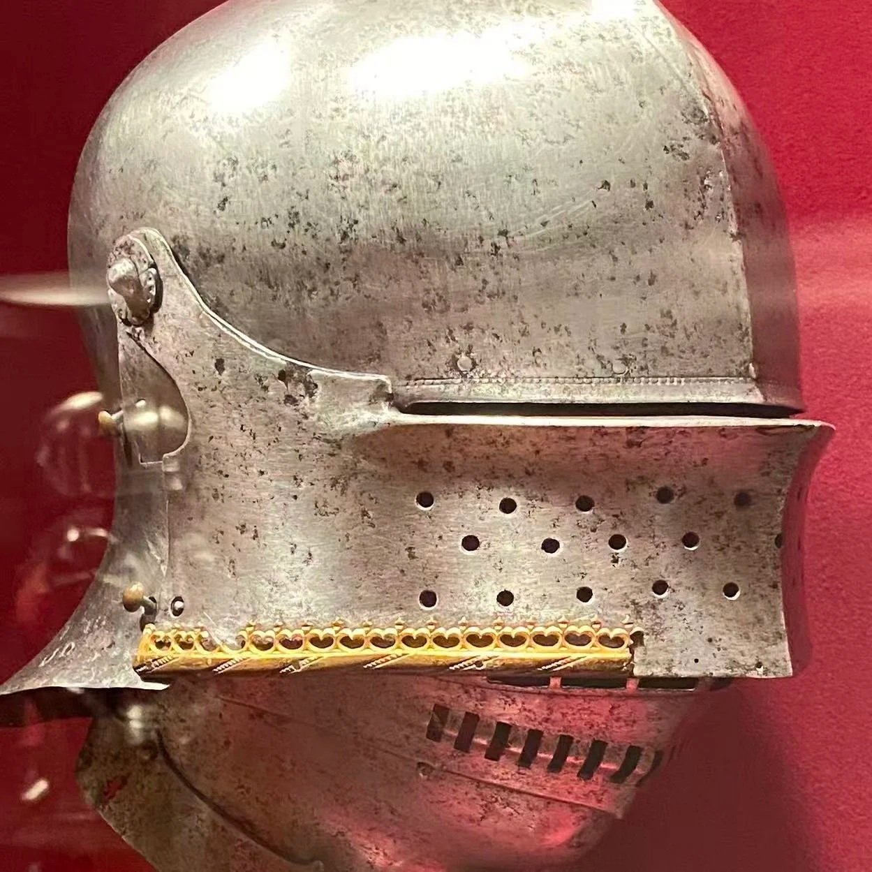 helmet.jpg