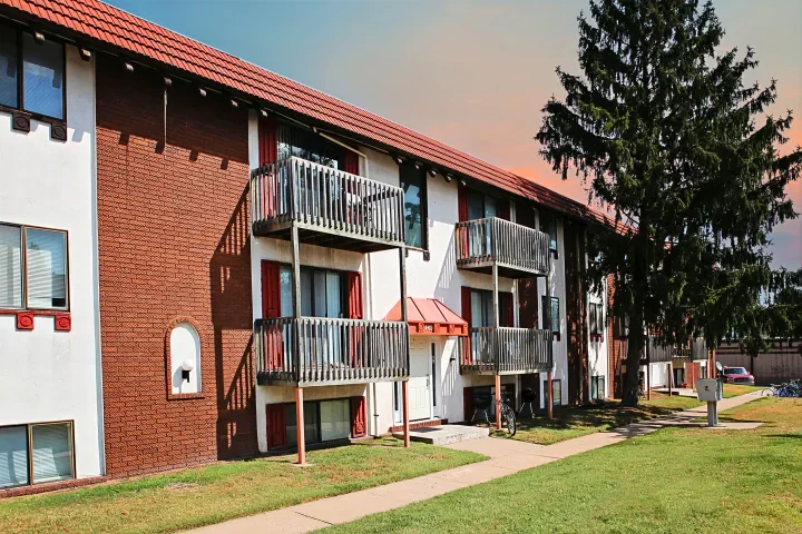 El Madrid Apartments