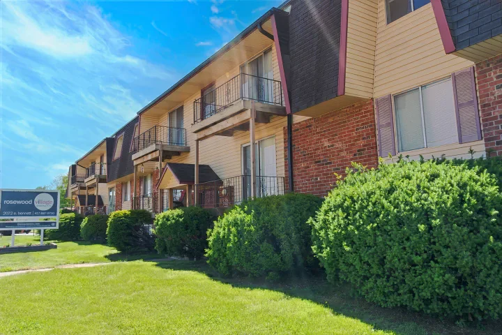 Rosewood Village Apartments
