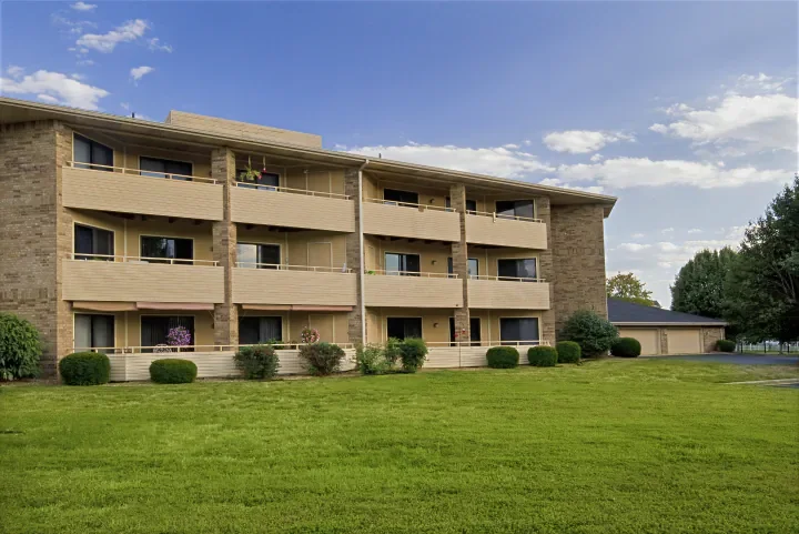 Seasons Three Apartments