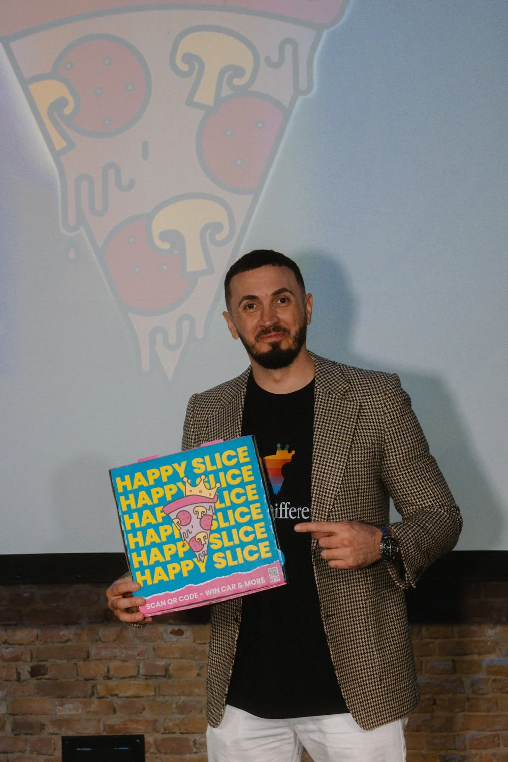 Foto- und Videograf bei einer Werbeproduktion in Berlin, spezialisiert auf Kampagnen, Brands und Filmsets.